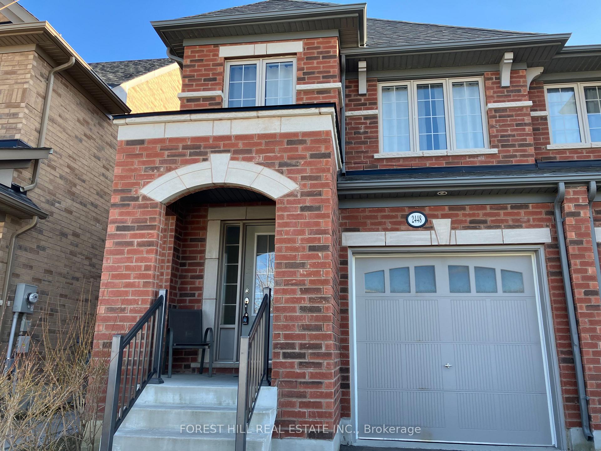Photo of 2448 Equestrian Crescent