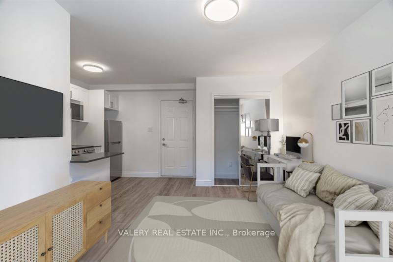 Photo 4 of Unit B8, 608 Church Street, Toronto, Church-Yonge Corridor — HOMEH
