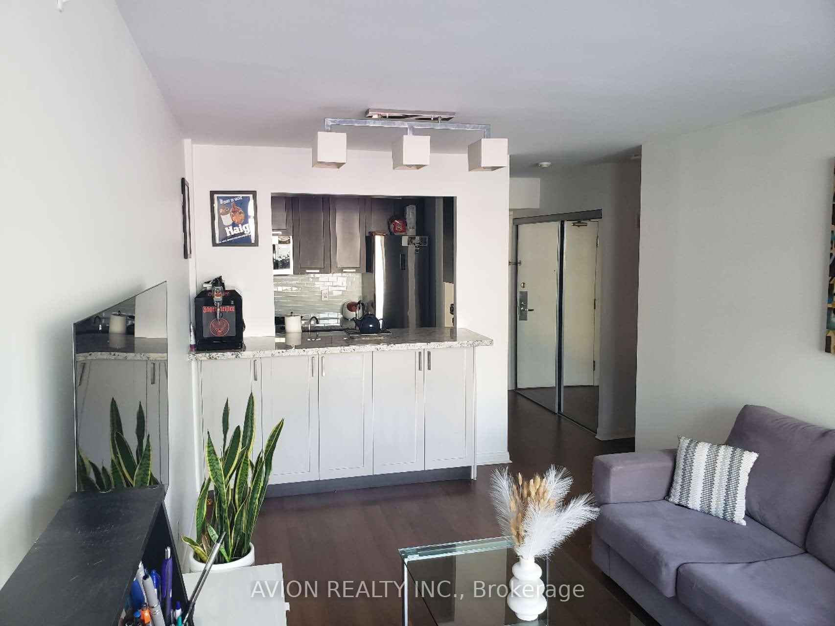 Photo 3 of Unit 515, 5 Rosehill Avenue, Toronto, Rosedale-Moore Park — HOMEH