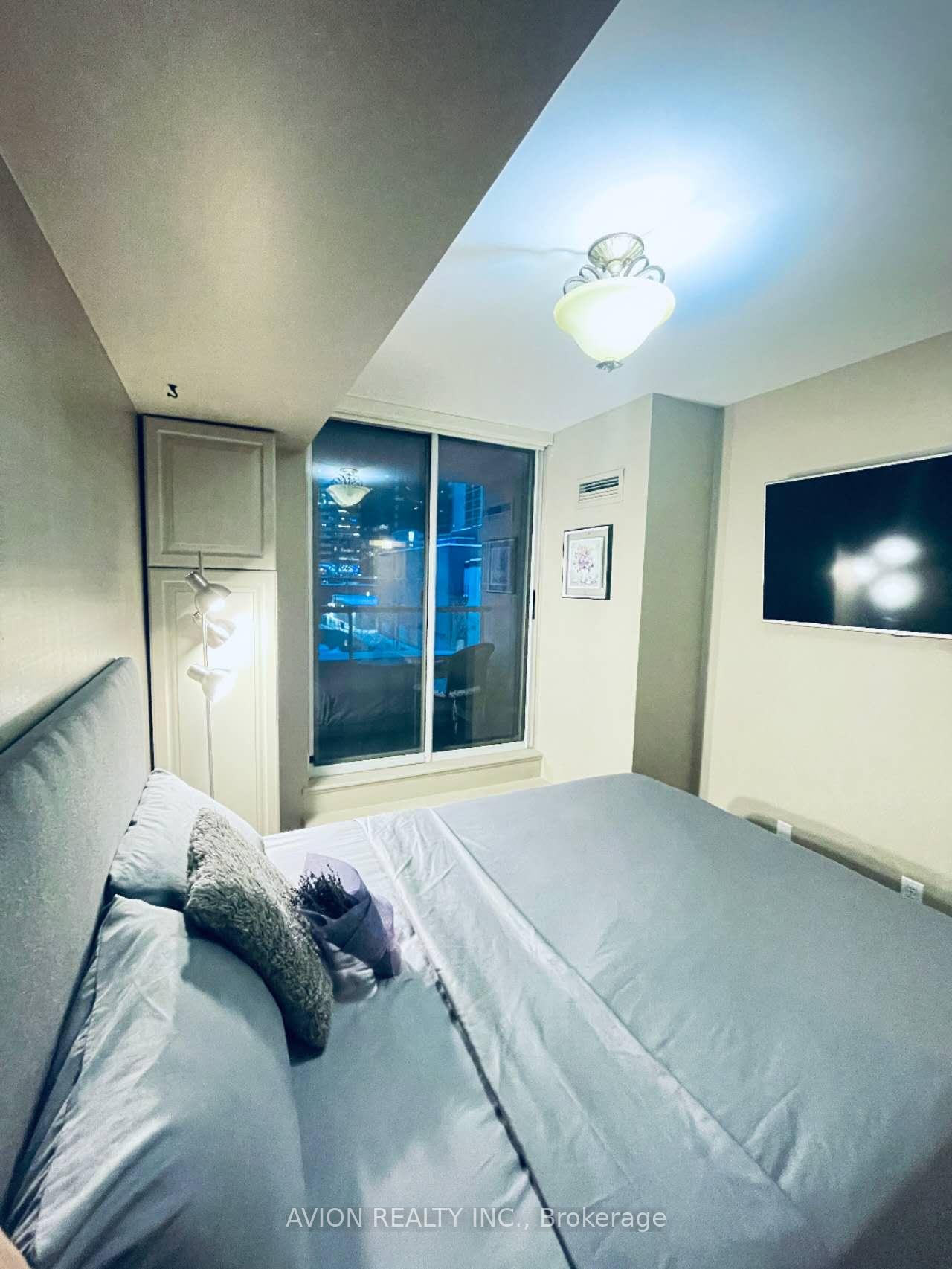 Photo 7 of Unit 515, 5 Rosehill Avenue, Toronto, Rosedale-Moore Park — HOMEH