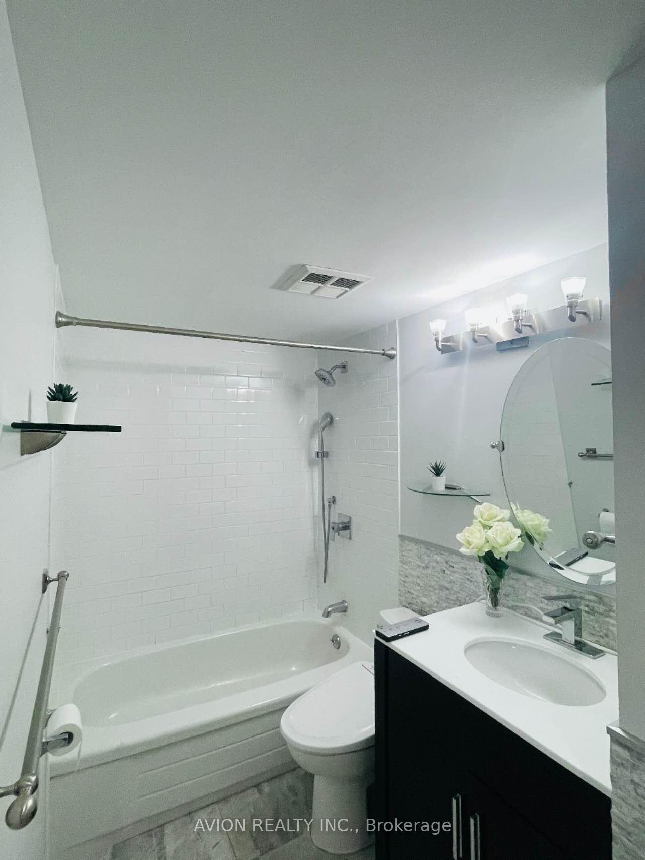 Photo 9 of Unit 515, 5 Rosehill Avenue, Toronto, Rosedale-Moore Park — HOMEH