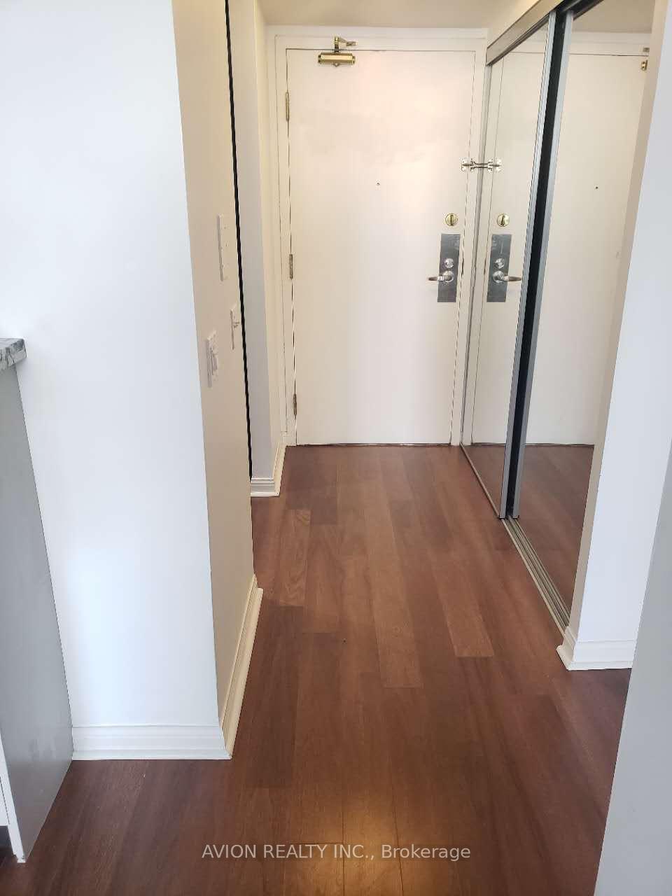 Photo 10 of Unit 515, 5 Rosehill Avenue, Toronto, Rosedale-Moore Park — HOMEH