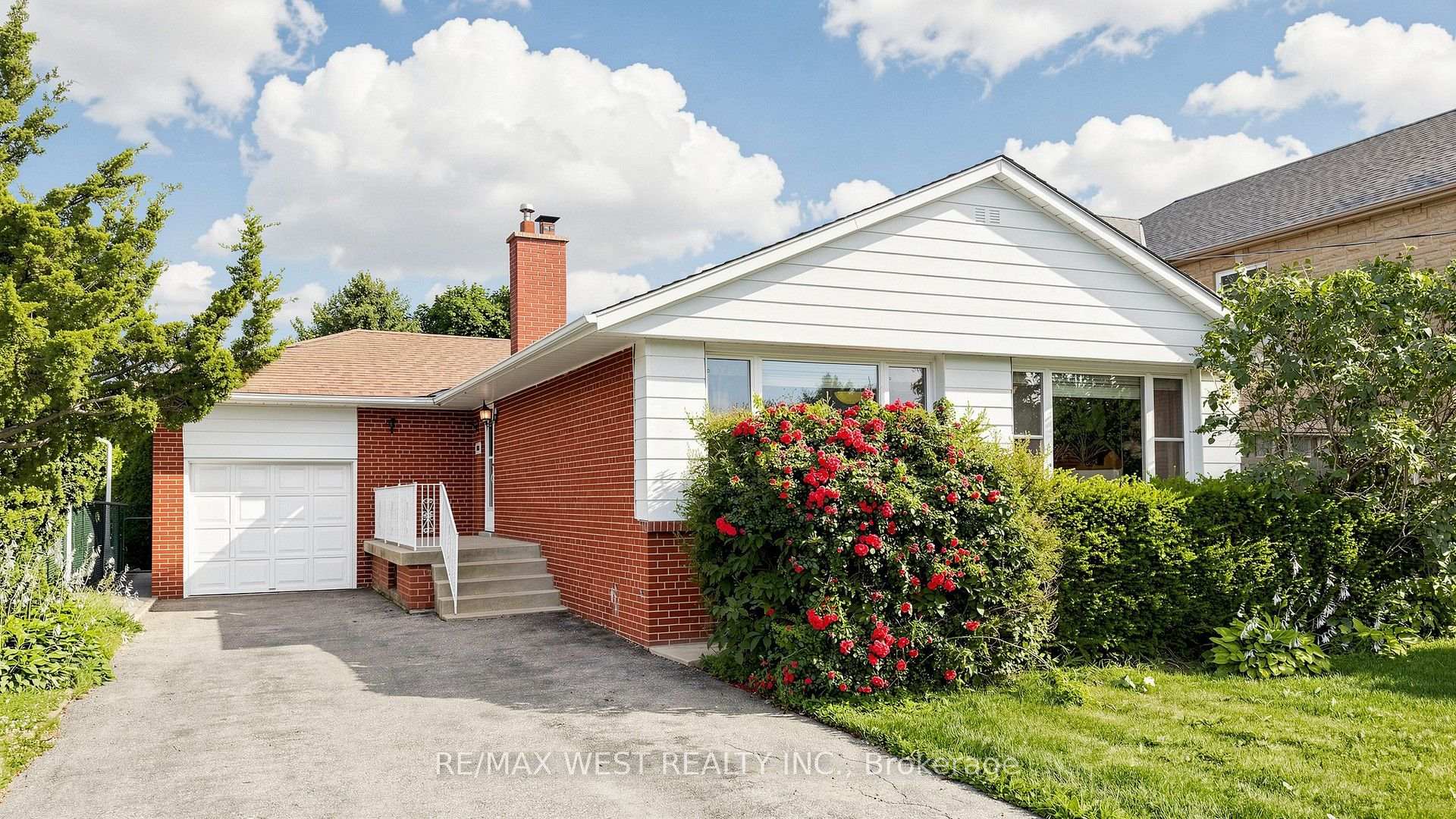 Photo of 32 Allonsius Drive