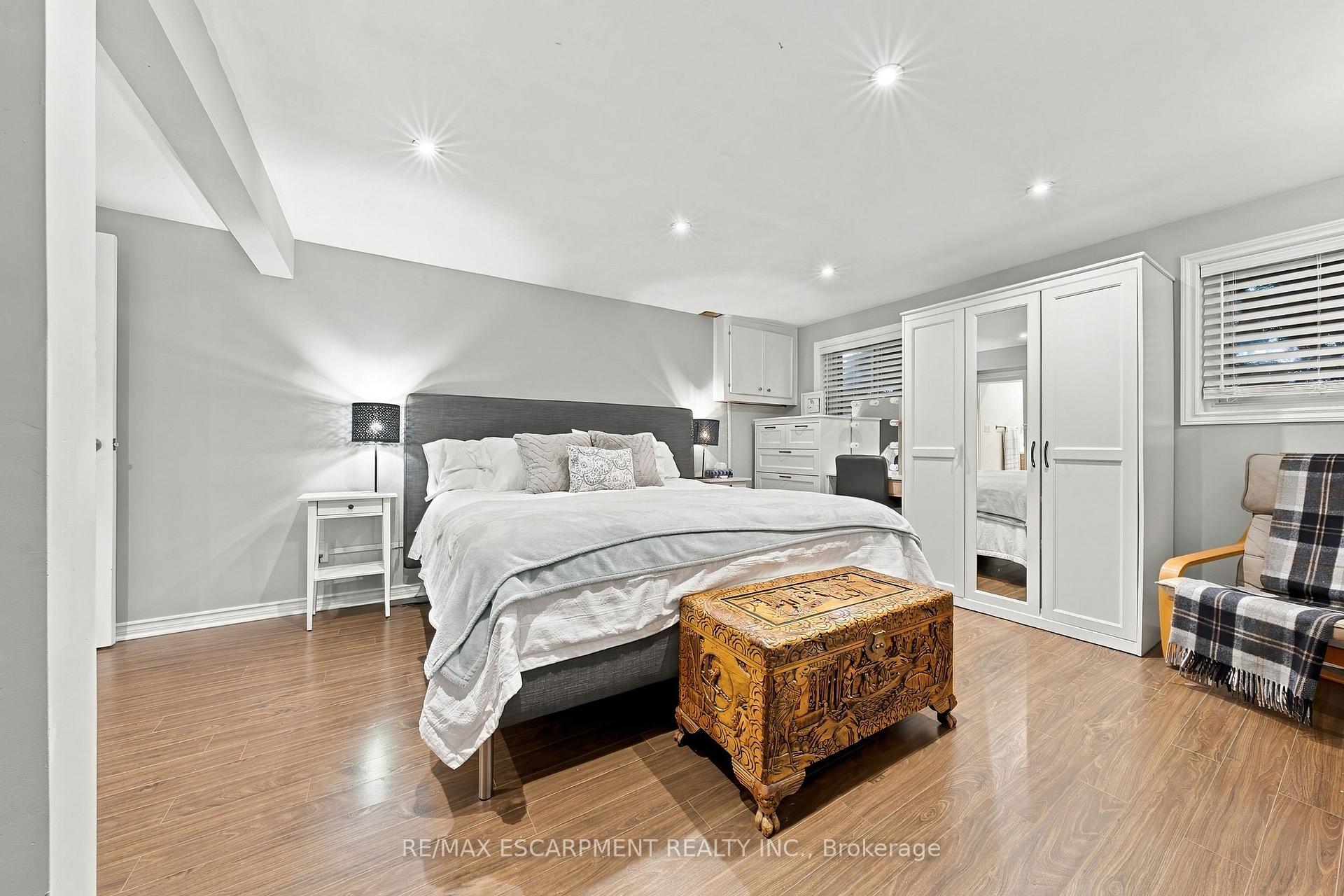 Photo 13 of 429 Limeridge Road W, Hamilton, Rolston — HOMEH