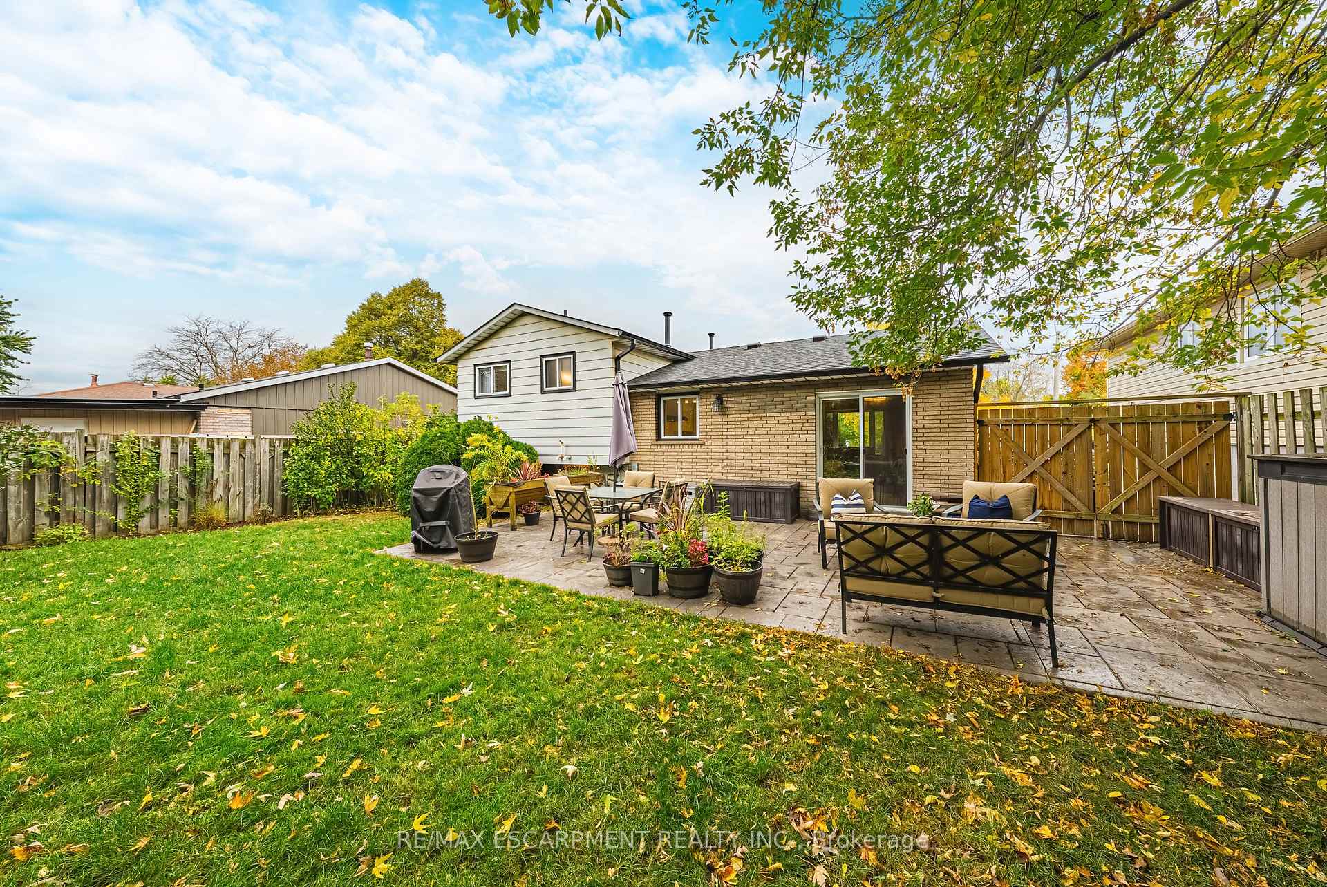 Photo 16 of 429 Limeridge Road W, Hamilton, Rolston — HOMEH
