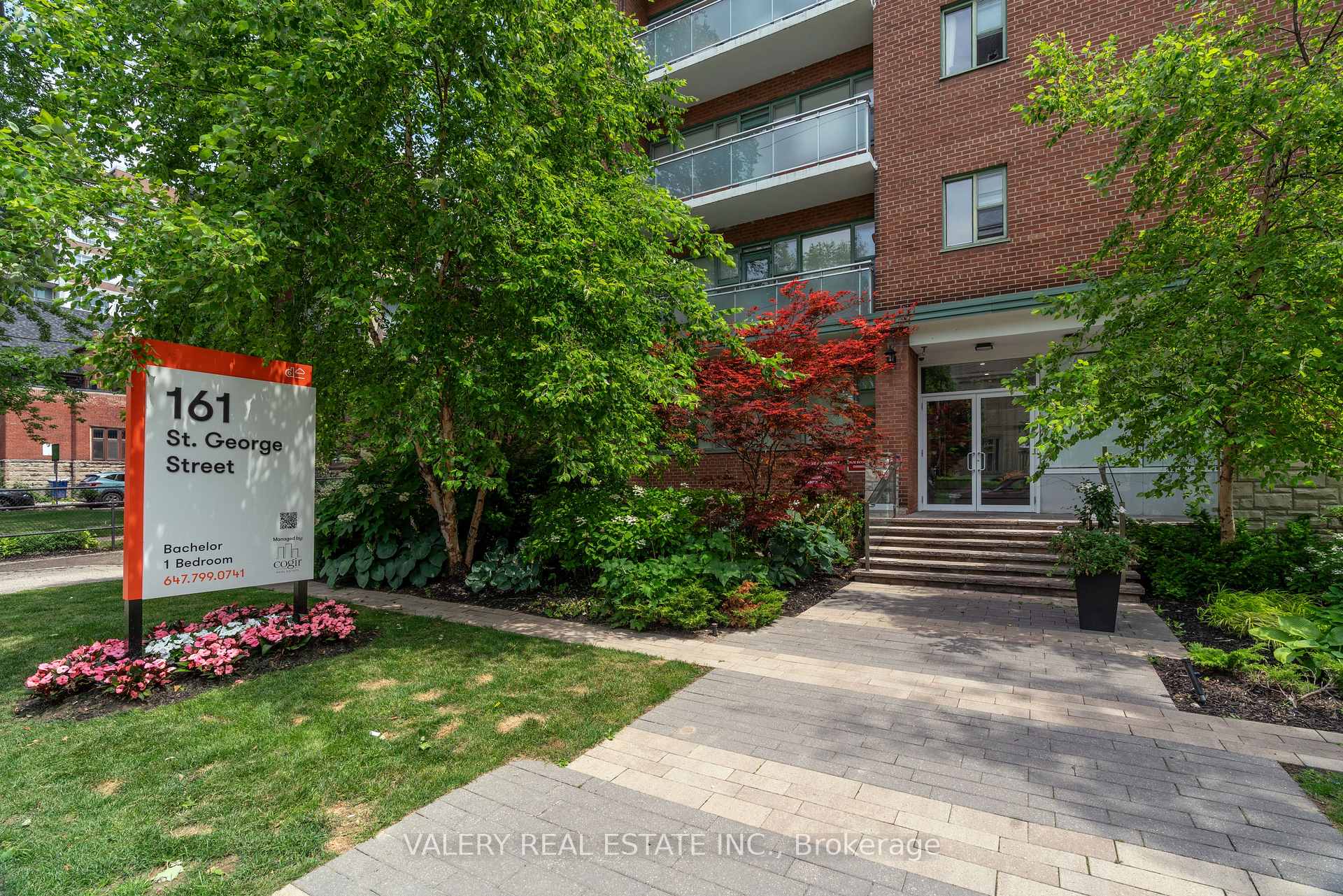 Photo 2 of Unit 403, 161 St. George Street, Toronto, The Annex — HOMEH