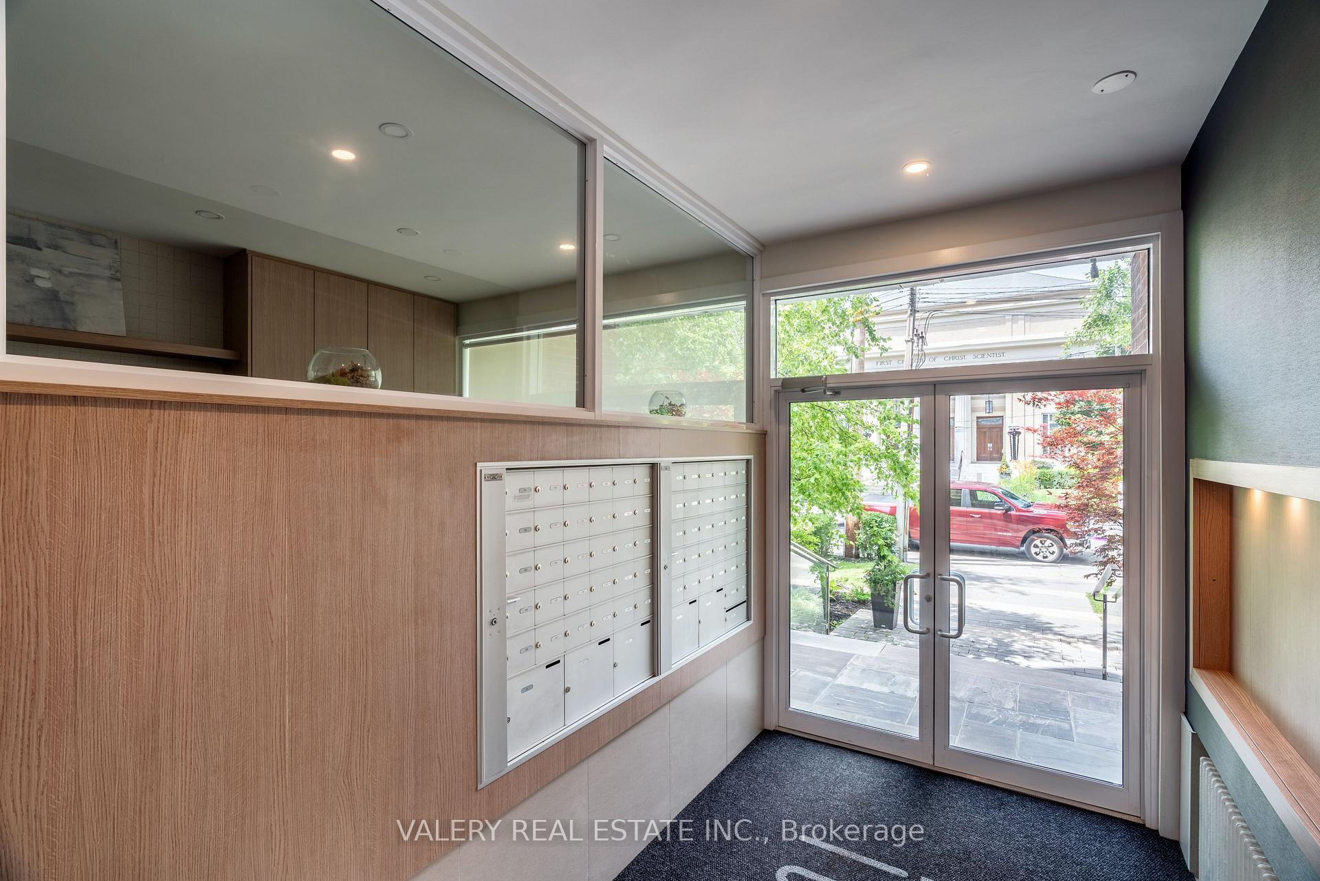 Photo 4 of Unit 403, 161 St. George Street, Toronto, The Annex — HOMEH