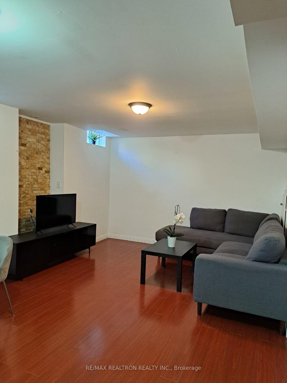 Photo 6 of 94 Shirrick Dr., Richmond Hill, Jefferson — HOMEH