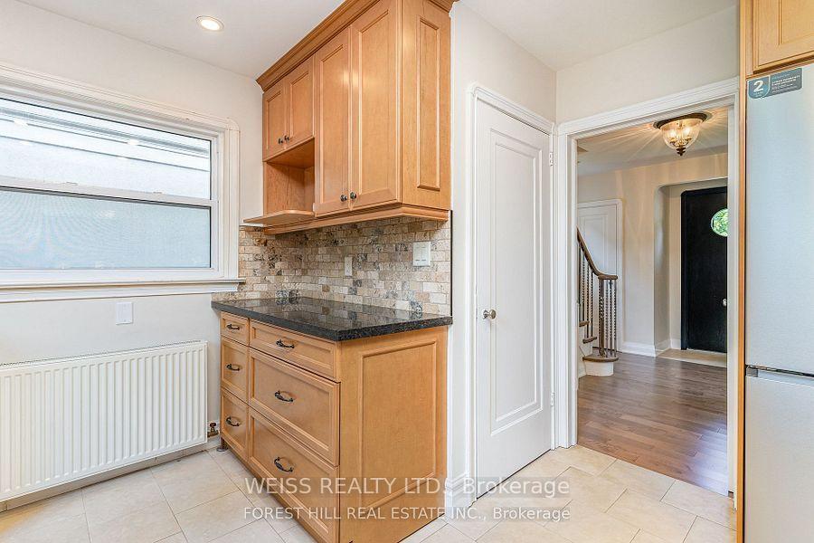 Photo 5 of 65 Prince Charles Drive, Toronto, Englemount-Lawrence — HOMEH