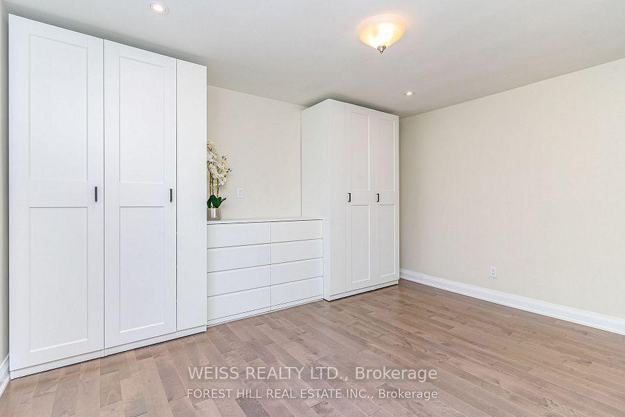 Photo 20 of 65 Prince Charles Drive, Toronto, Englemount-Lawrence — HOMEH