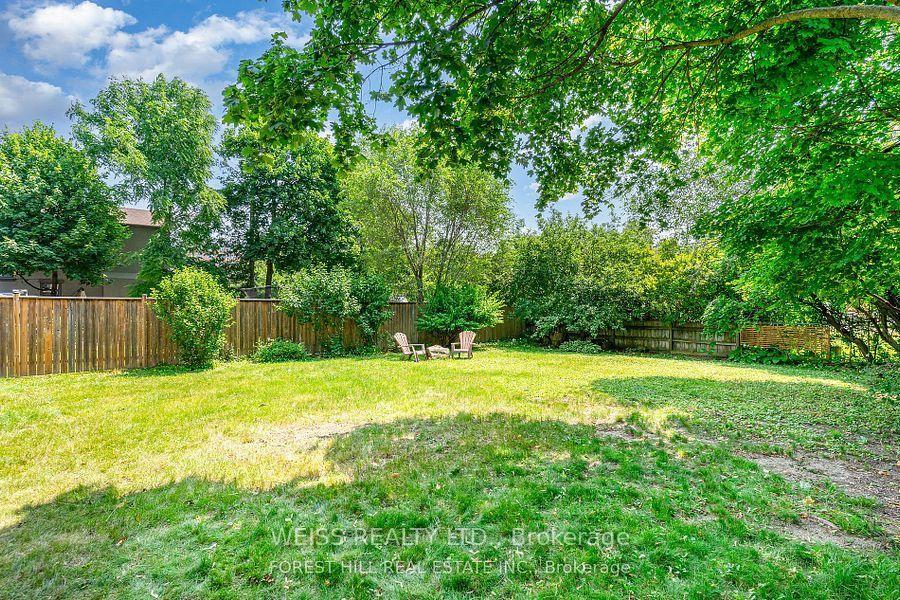 Photo 24 of 65 Prince Charles Drive, Toronto, Englemount-Lawrence — HOMEH
