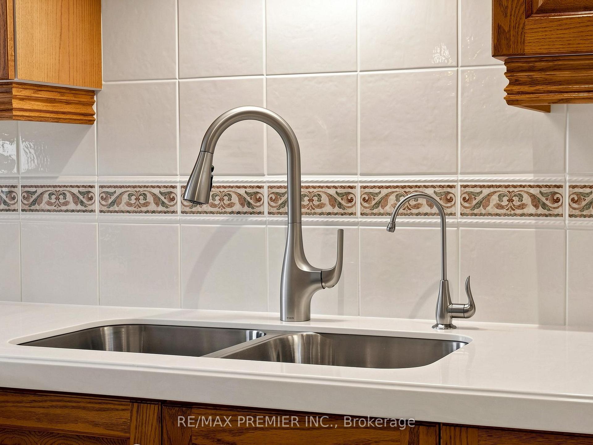 Photo 15 of Unit #301, 30 Anglesey Boulevard, Etobicoke, Edenbridge-Humber Valley — HOMEH