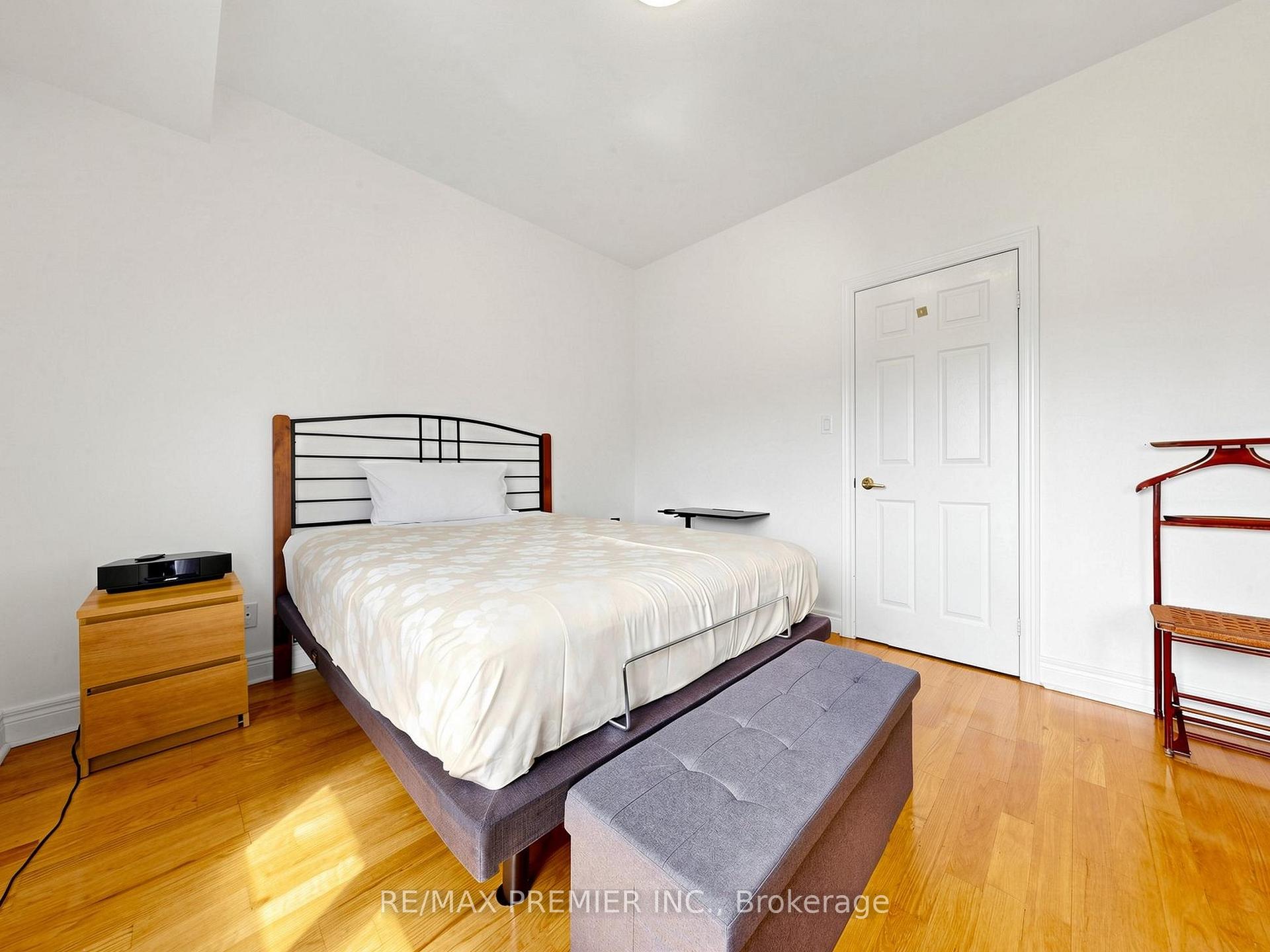 Photo 22 of Unit #301, 30 Anglesey Boulevard, Etobicoke, Edenbridge-Humber Valley — HOMEH