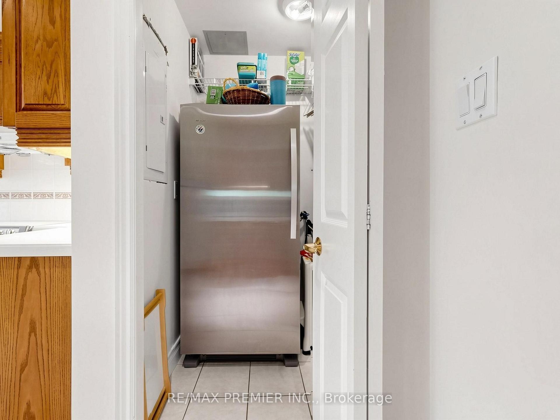 Photo 36 of Unit #301, 30 Anglesey Boulevard, Etobicoke, Edenbridge-Humber Valley — HOMEH