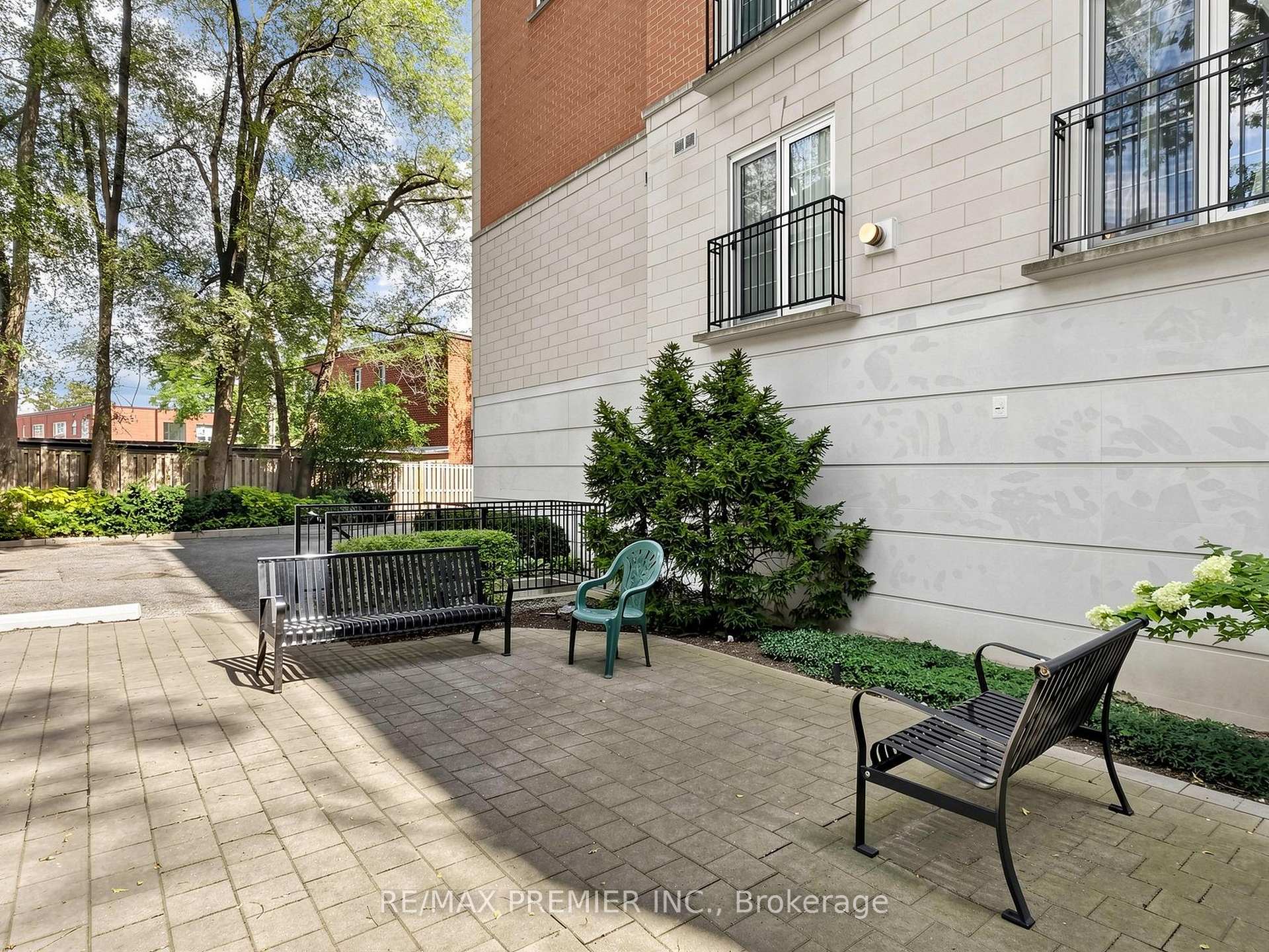 Photo 42 of Unit #301, 30 Anglesey Boulevard, Etobicoke, Edenbridge-Humber Valley — HOMEH