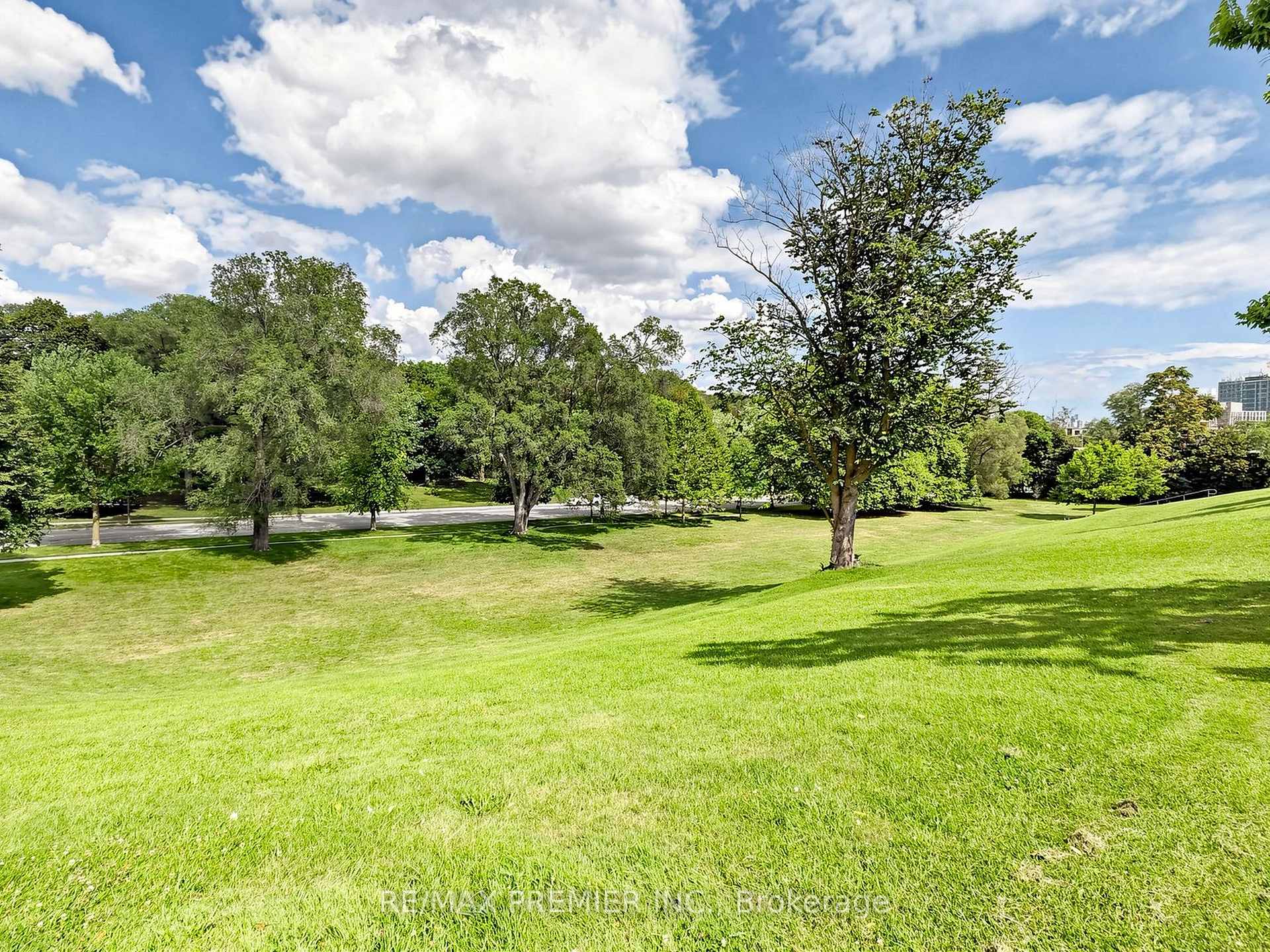 Photo 46 of Unit #301, 30 Anglesey Boulevard, Etobicoke, Edenbridge-Humber Valley — HOMEH