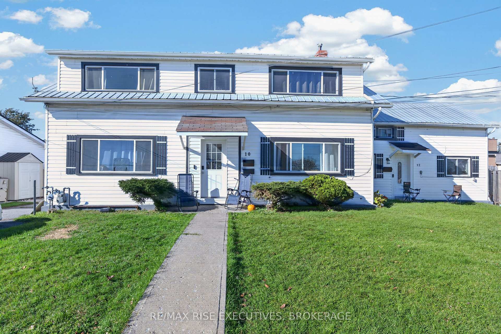 Photo 1 of 10-12 Manitou Crescent, Loyalist, Amherstview — HOMEH