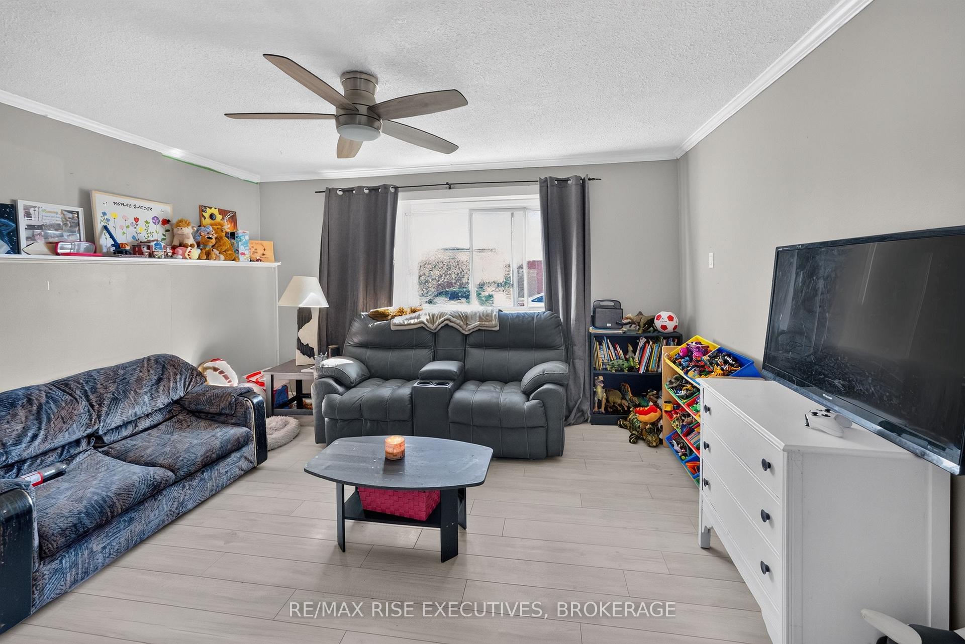 Photo 17 of 10-12 Manitou Crescent, Loyalist, Amherstview — HOMEH
