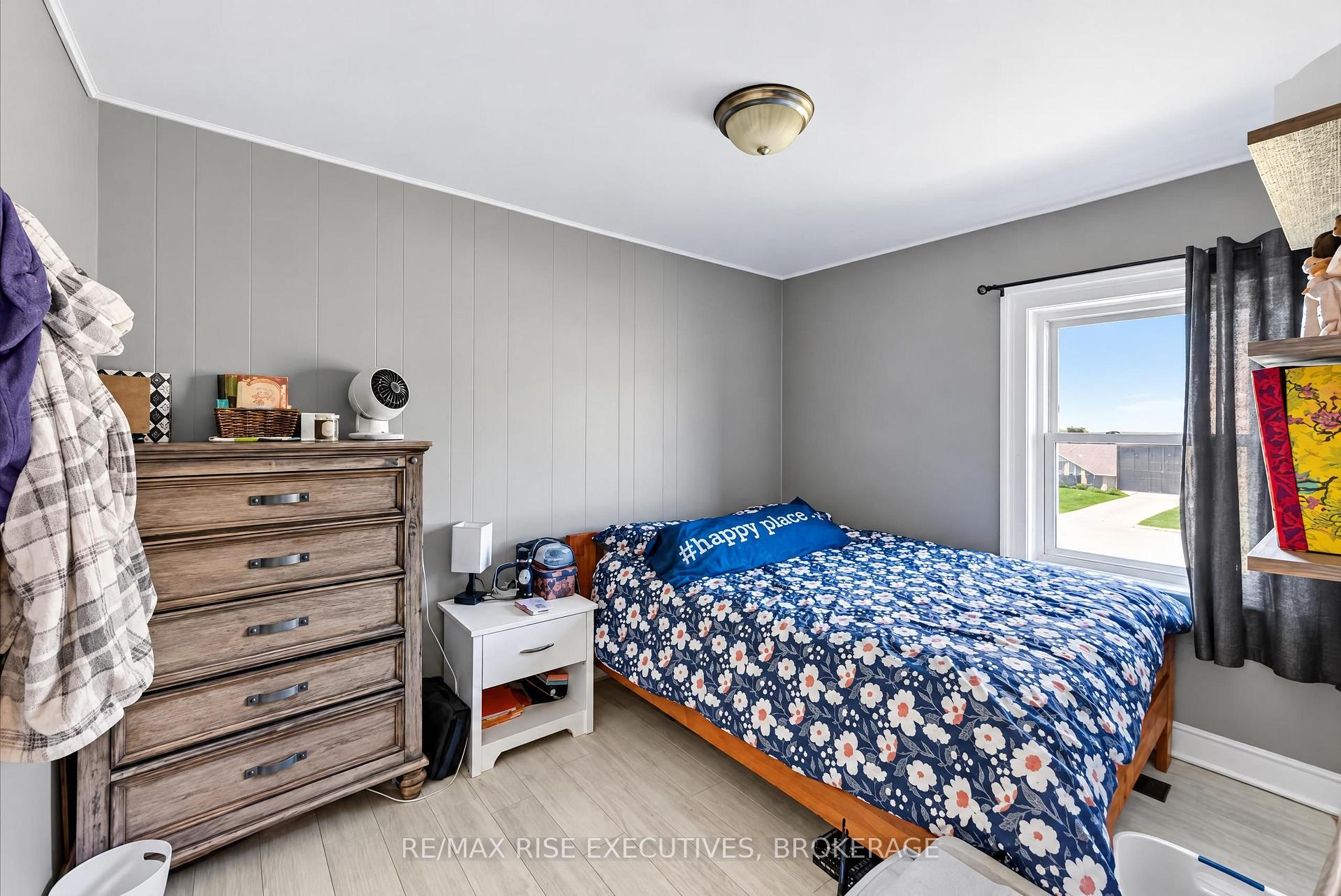 Photo 22 of 10-12 Manitou Crescent, Loyalist, Amherstview — HOMEH