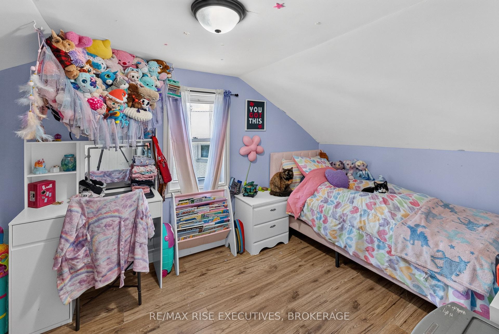Photo 23 of 10-12 Manitou Crescent, Loyalist, Amherstview — HOMEH