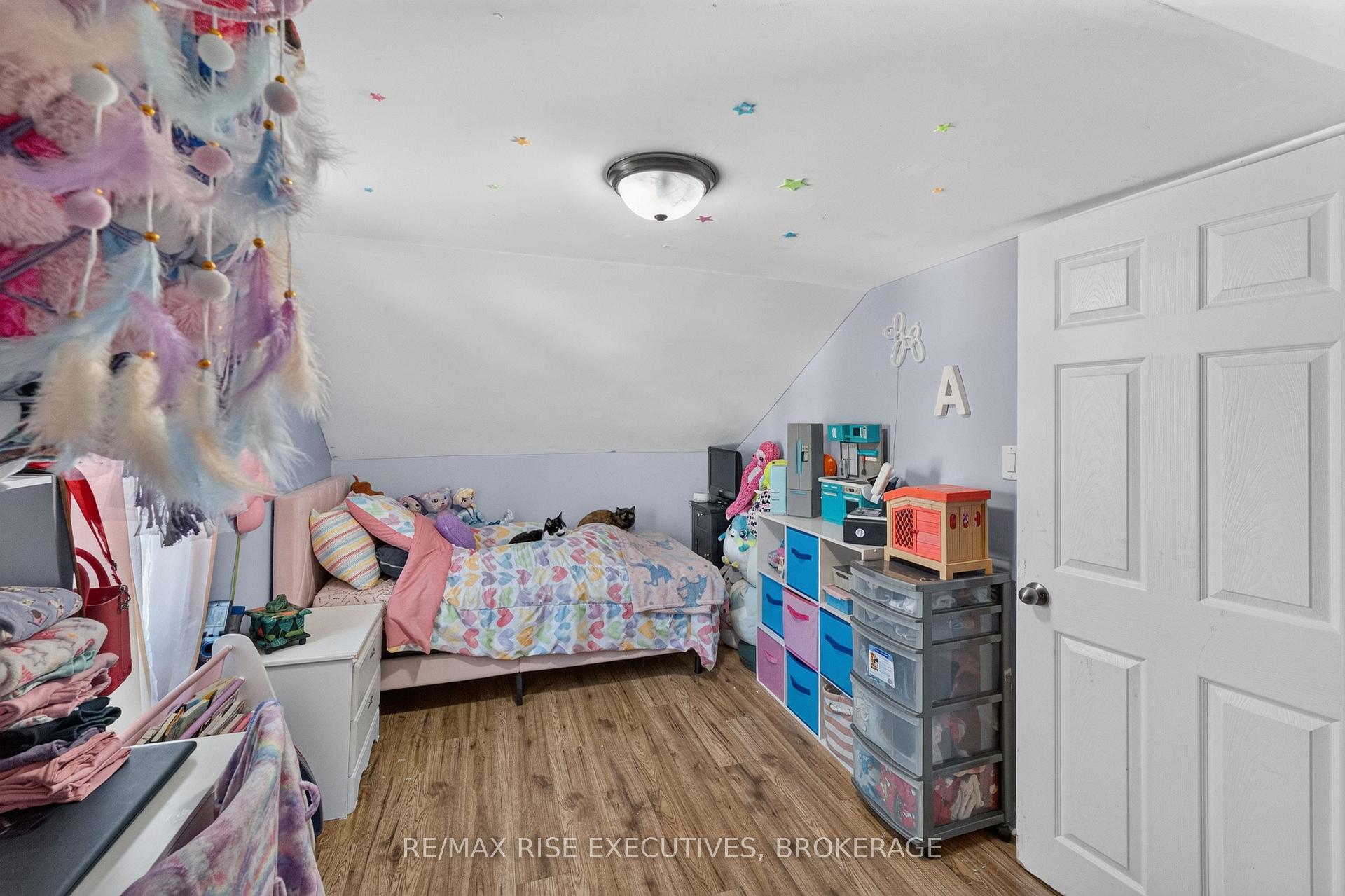 Photo 24 of 10-12 Manitou Crescent, Loyalist, Amherstview — HOMEH