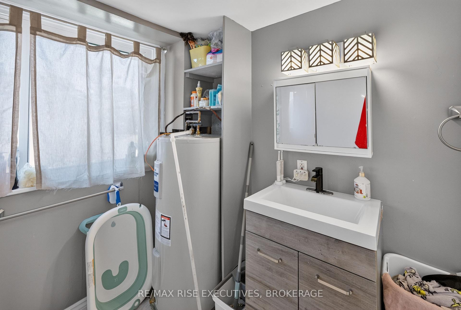 Photo 29 of 10-12 Manitou Crescent, Loyalist, Amherstview — HOMEH