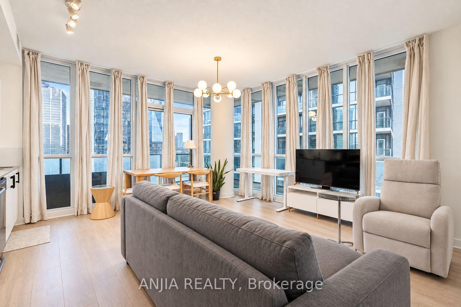 Photo 1 of Unit 3004, 33 Bay Street, Toronto, Waterfront Communities — HOMEH