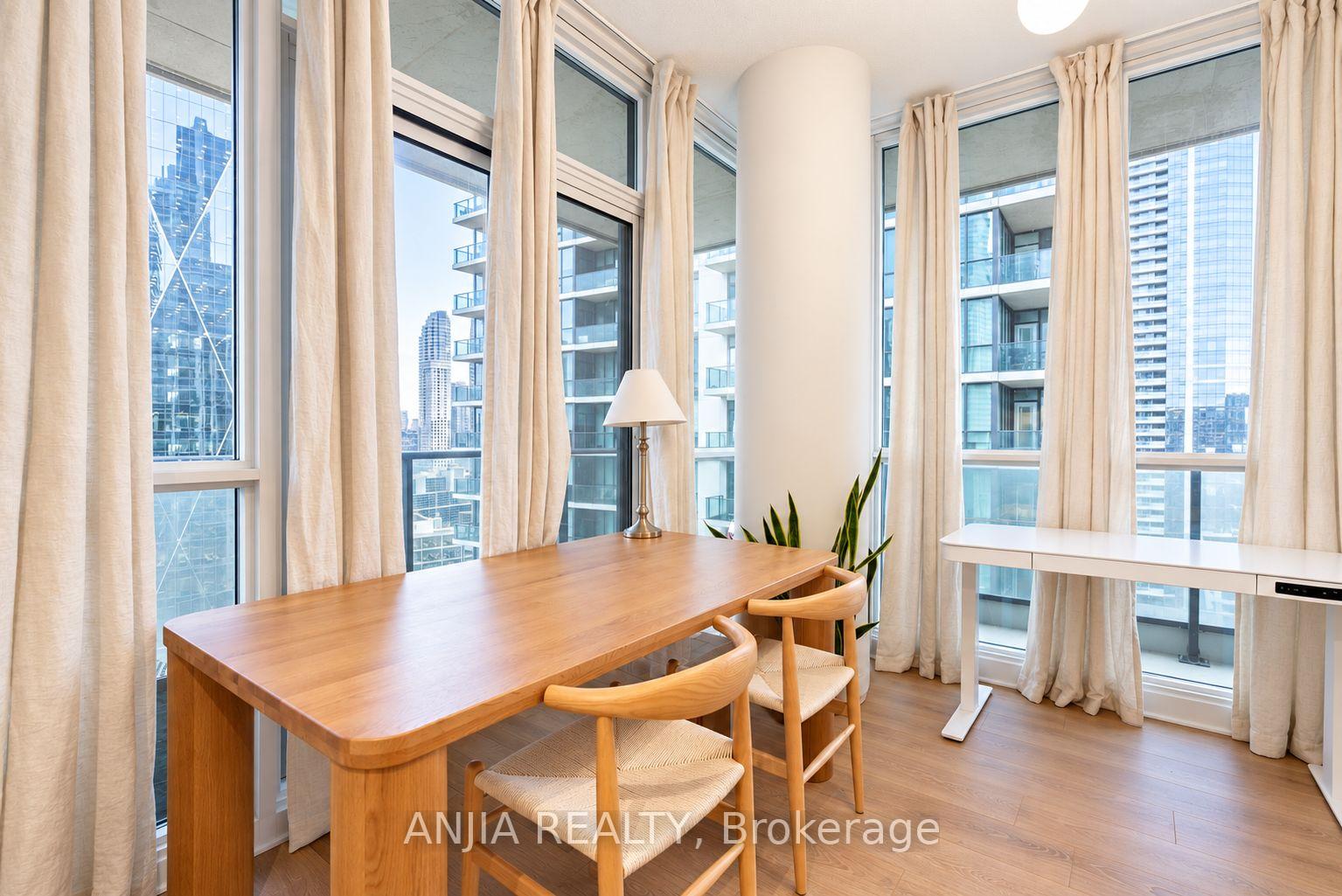 Photo 2 of Unit 3004, 33 Bay Street, Toronto, Waterfront Communities — HOMEH