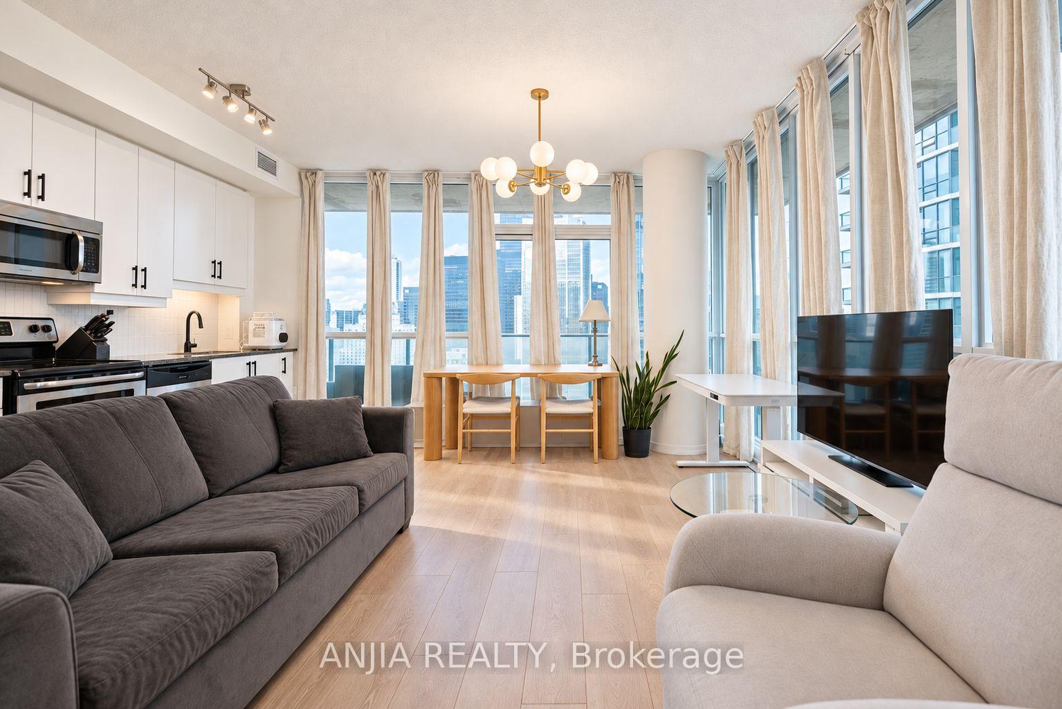 Photo 3 of Unit 3004, 33 Bay Street, Toronto, Waterfront Communities — HOMEH