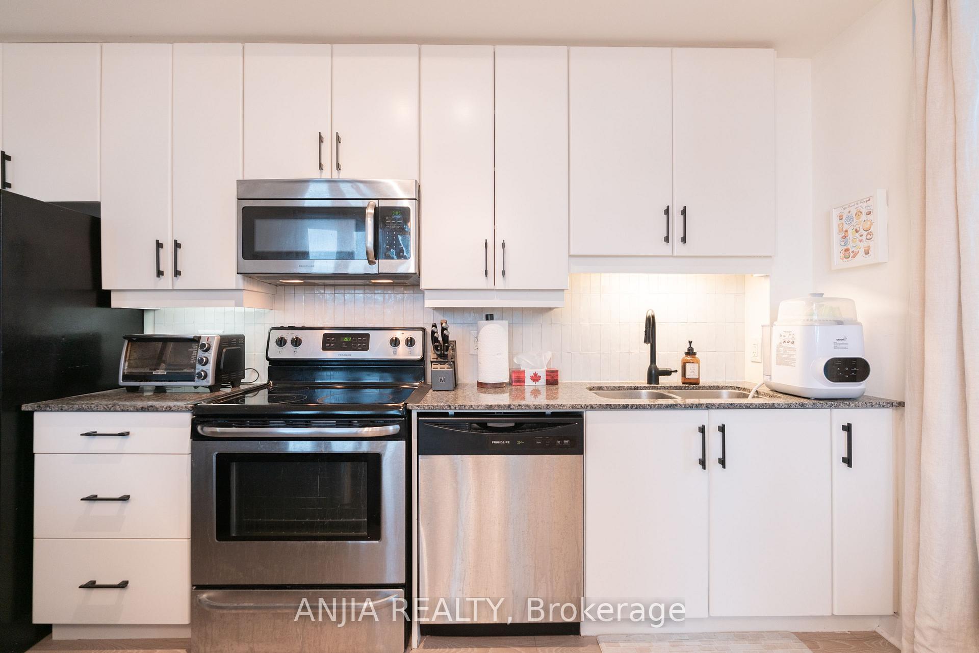Photo 4 of Unit 3004, 33 Bay Street, Toronto, Waterfront Communities — HOMEH