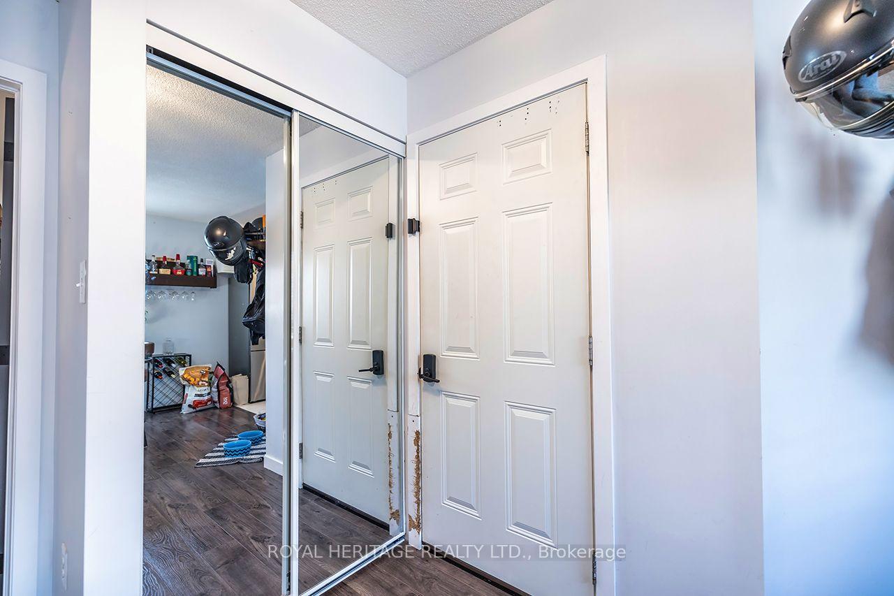 Photo 8 of 26 Hartsfield Drive, Clarington, Courtice — HOMEH