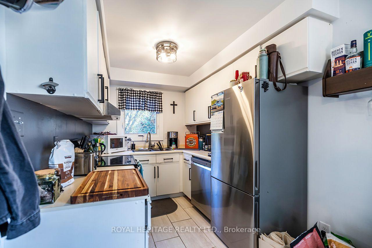 Photo 9 of 26 Hartsfield Drive, Clarington, Courtice — HOMEH