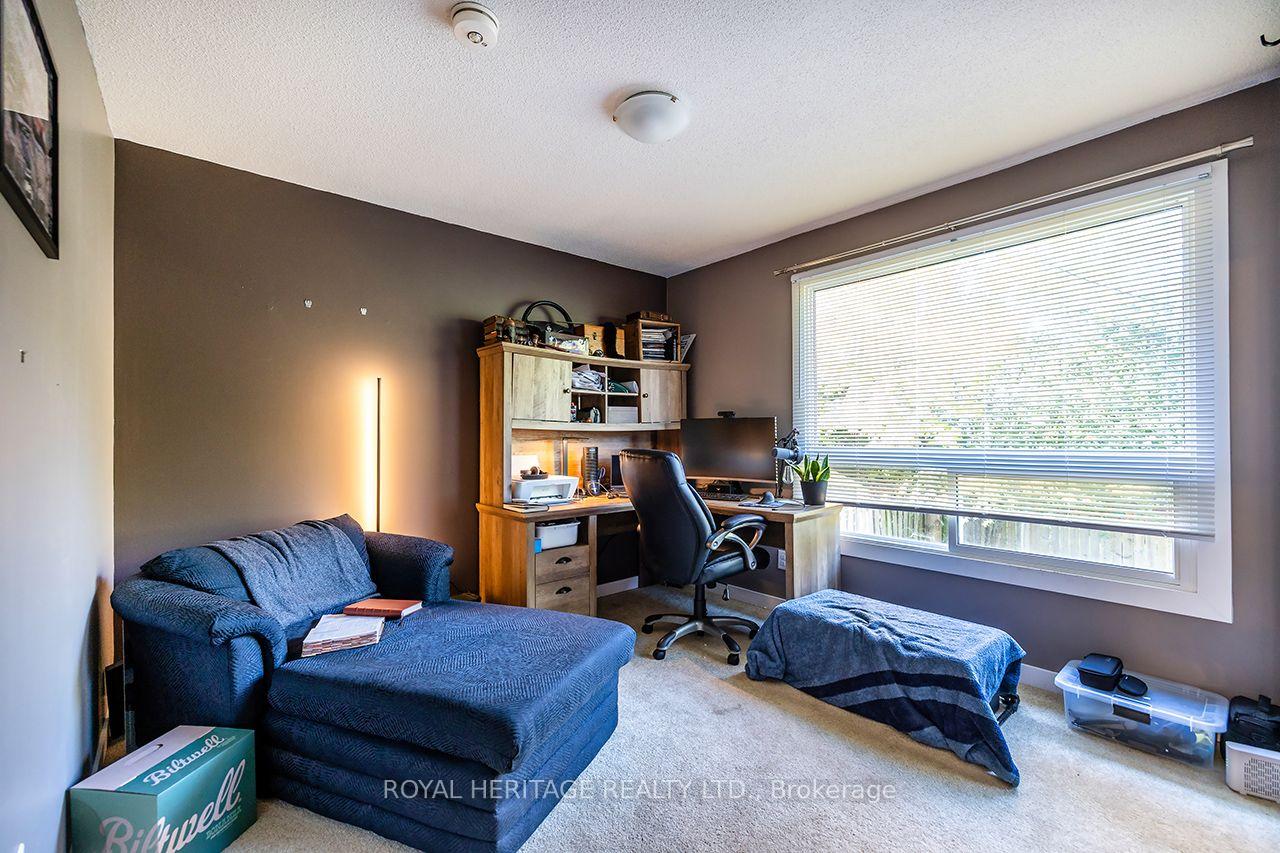 Photo 12 of 26 Hartsfield Drive, Clarington, Courtice — HOMEH