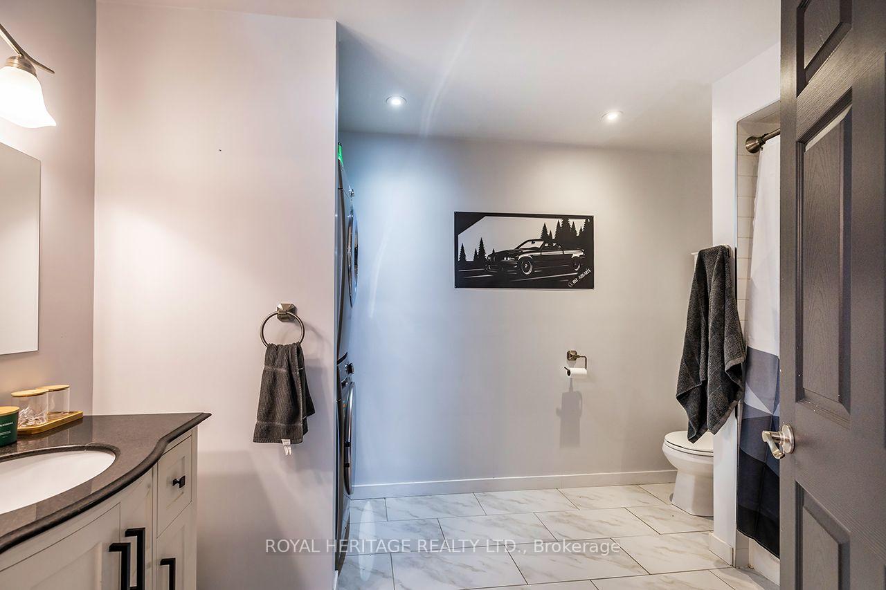 Photo 14 of 26 Hartsfield Drive, Clarington, Courtice — HOMEH