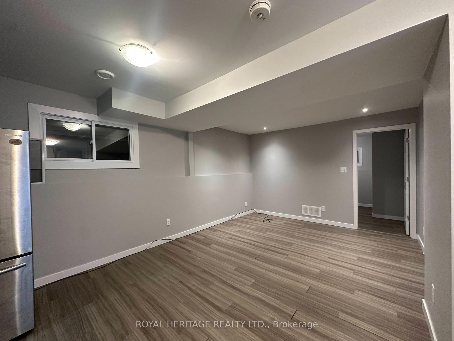 Photo 16 of 26 Hartsfield Drive, Clarington, Courtice — HOMEH