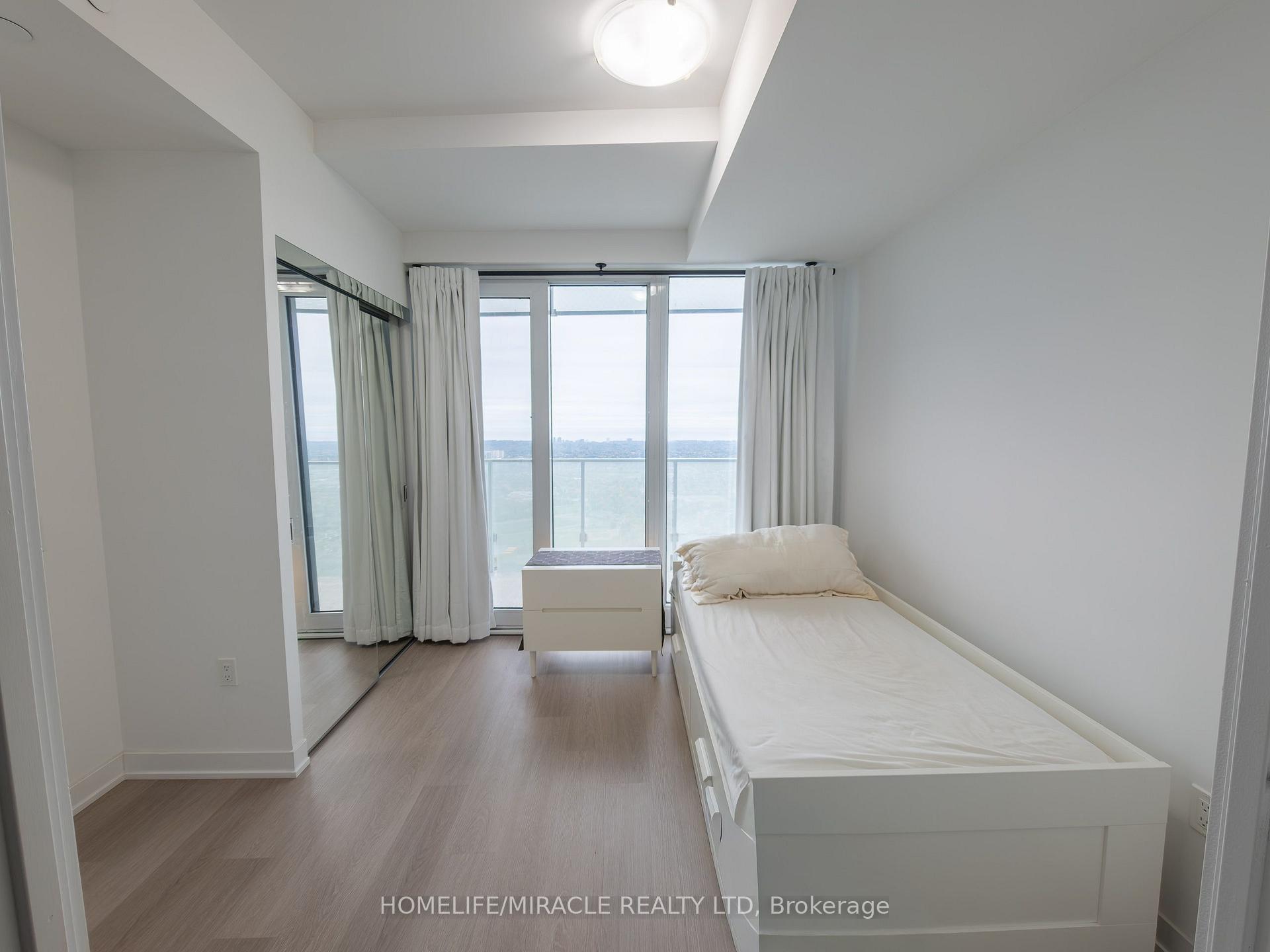 Photo 6 of Unit 4407, 3883 Quartz Road, Mississauga, City Centre — HOMEH