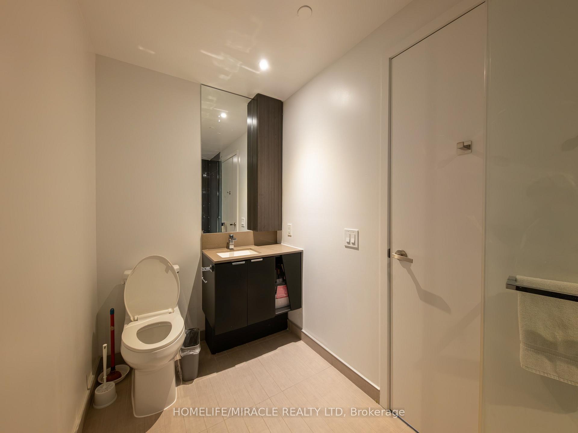 Photo 7 of Unit 4407, 3883 Quartz Road, Mississauga, City Centre — HOMEH