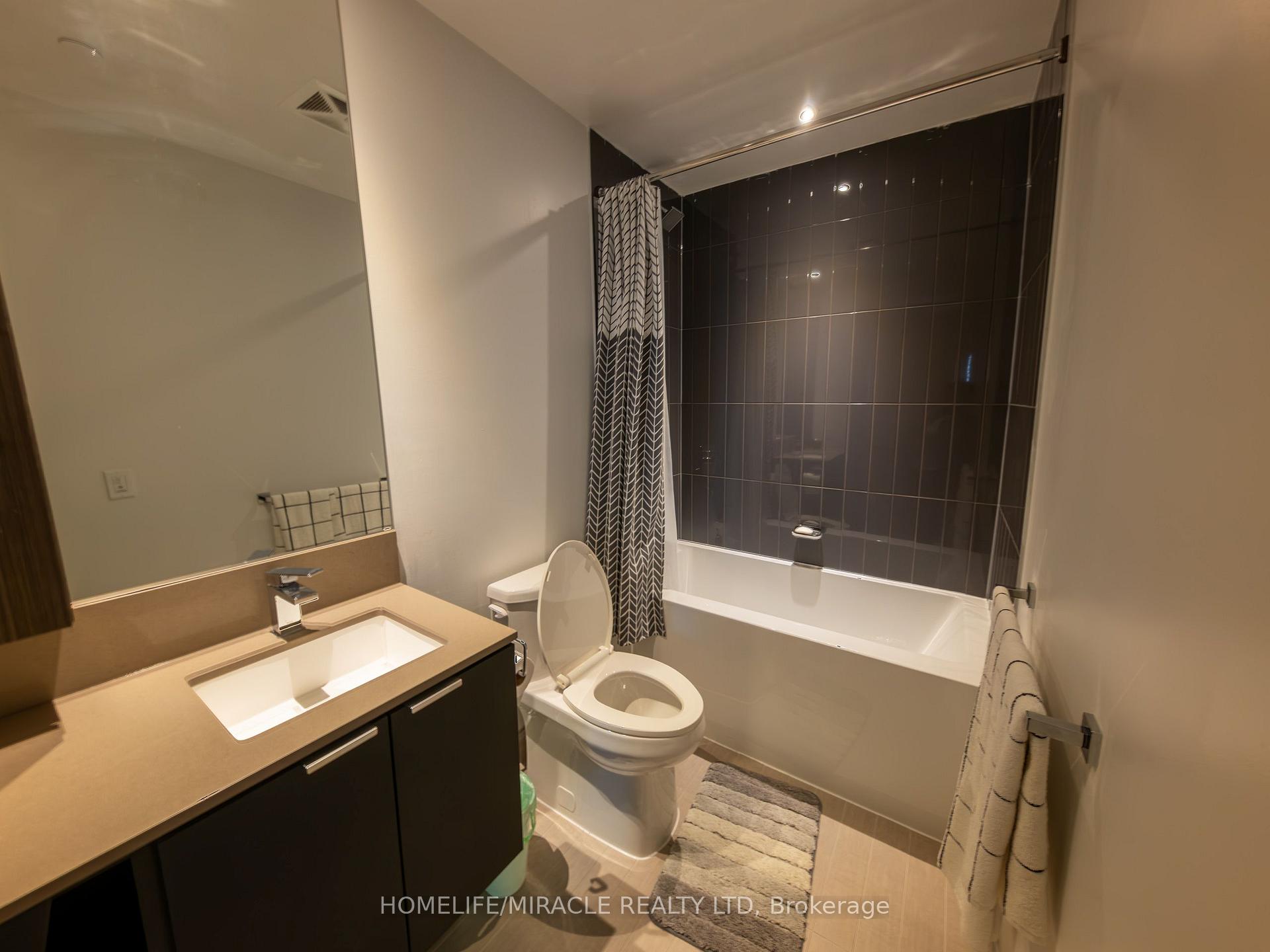 Photo 10 of Unit 4407, 3883 Quartz Road, Mississauga, City Centre — HOMEH