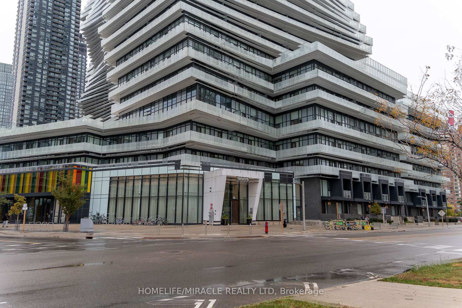 Photo 12 of Unit 4407, 3883 Quartz Road, Mississauga, City Centre — HOMEH