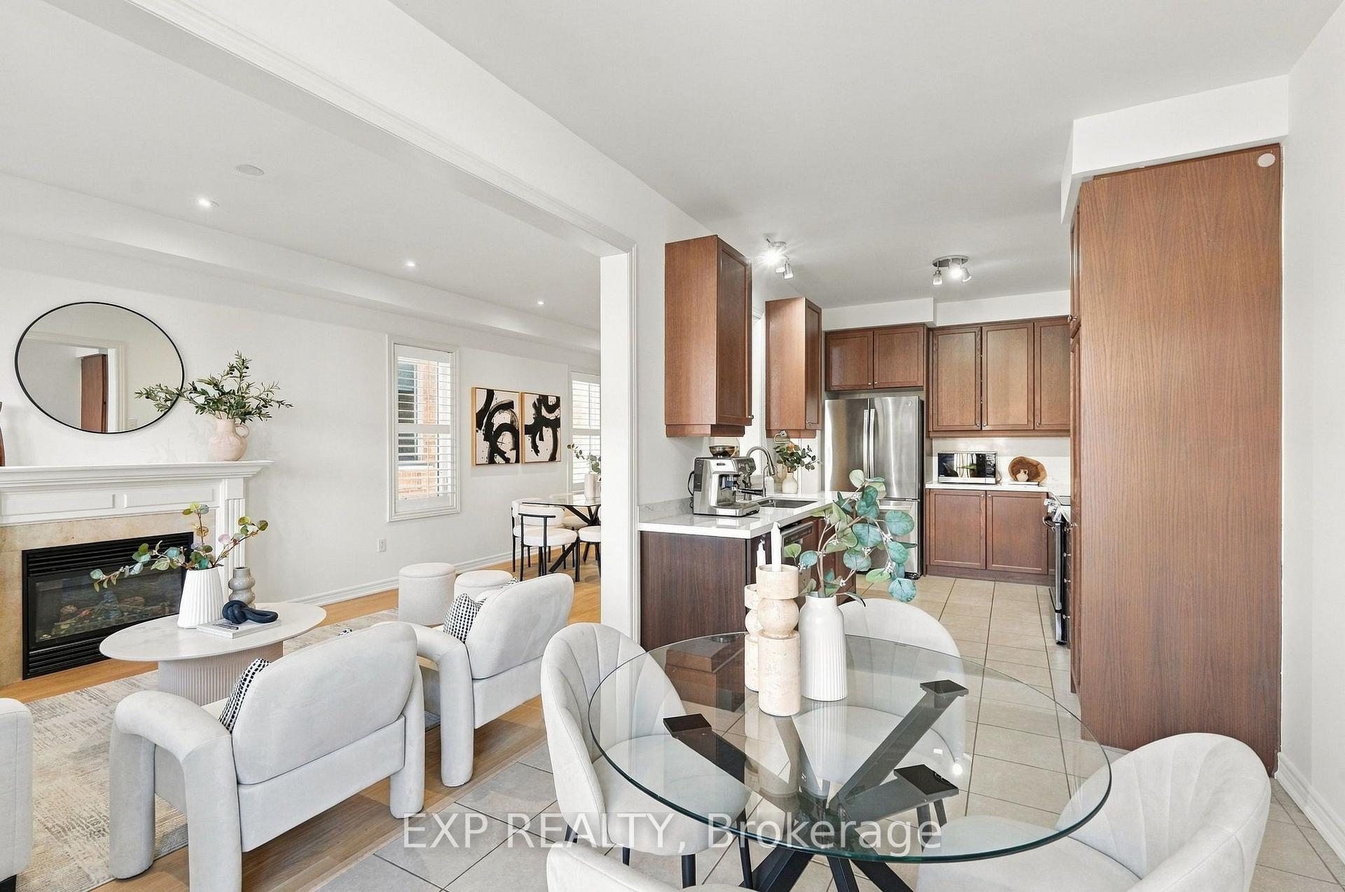 Photo 8 of 262 Wilfred Murison Avenue, Markham, Berczy — HOMEH