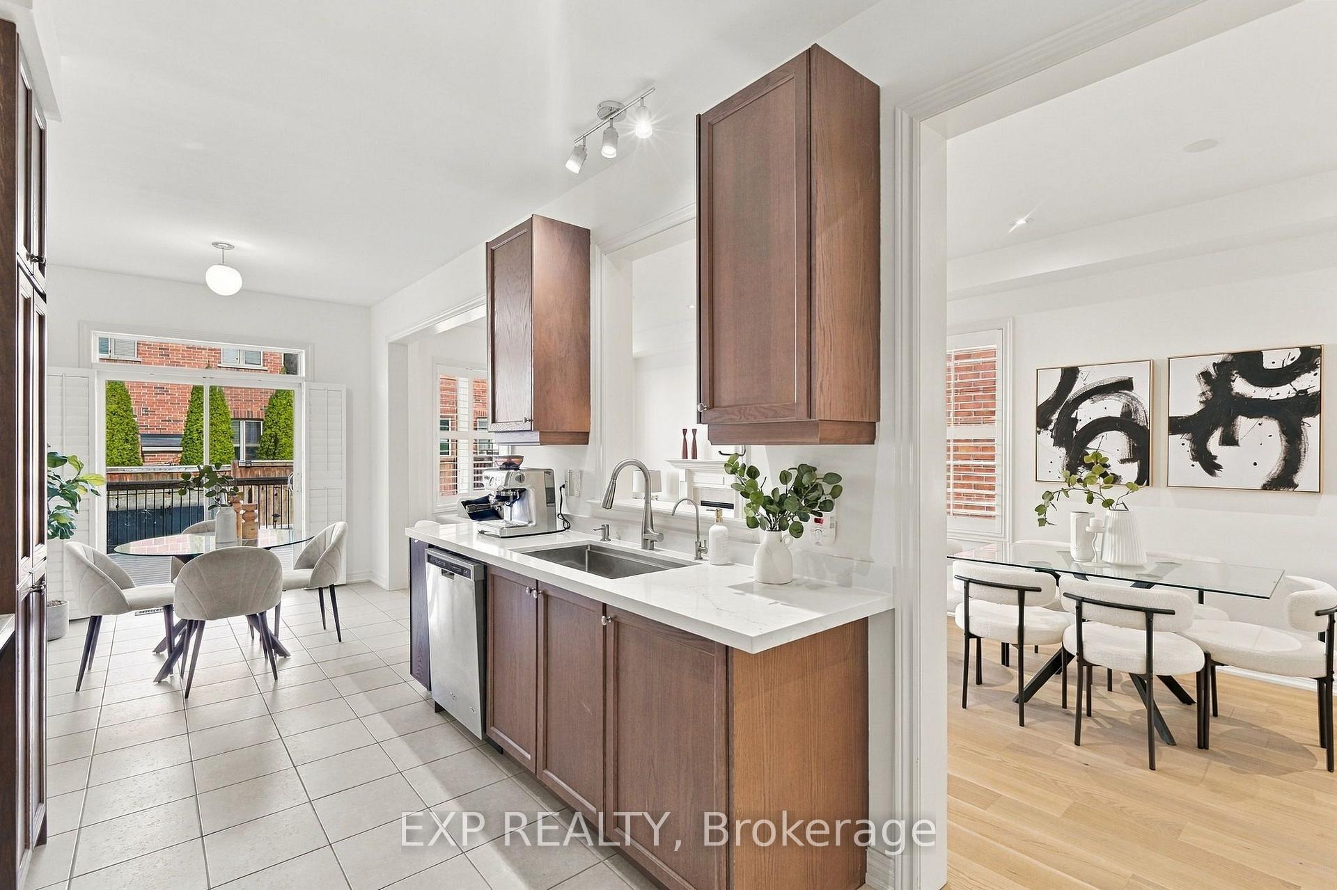 Photo 11 of 262 Wilfred Murison Avenue, Markham, Berczy — HOMEH