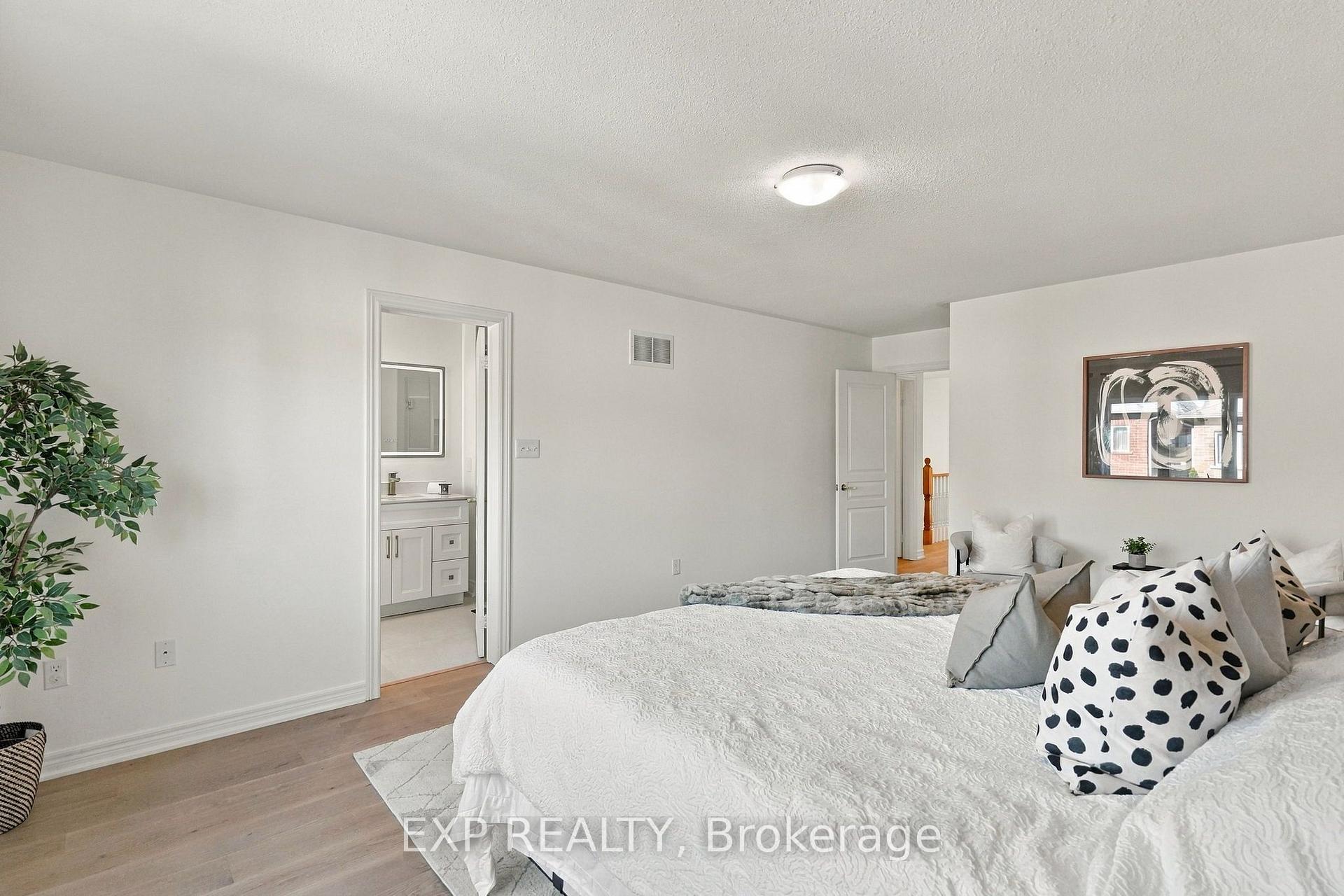 Photo 17 of 262 Wilfred Murison Avenue, Markham, Berczy — HOMEH