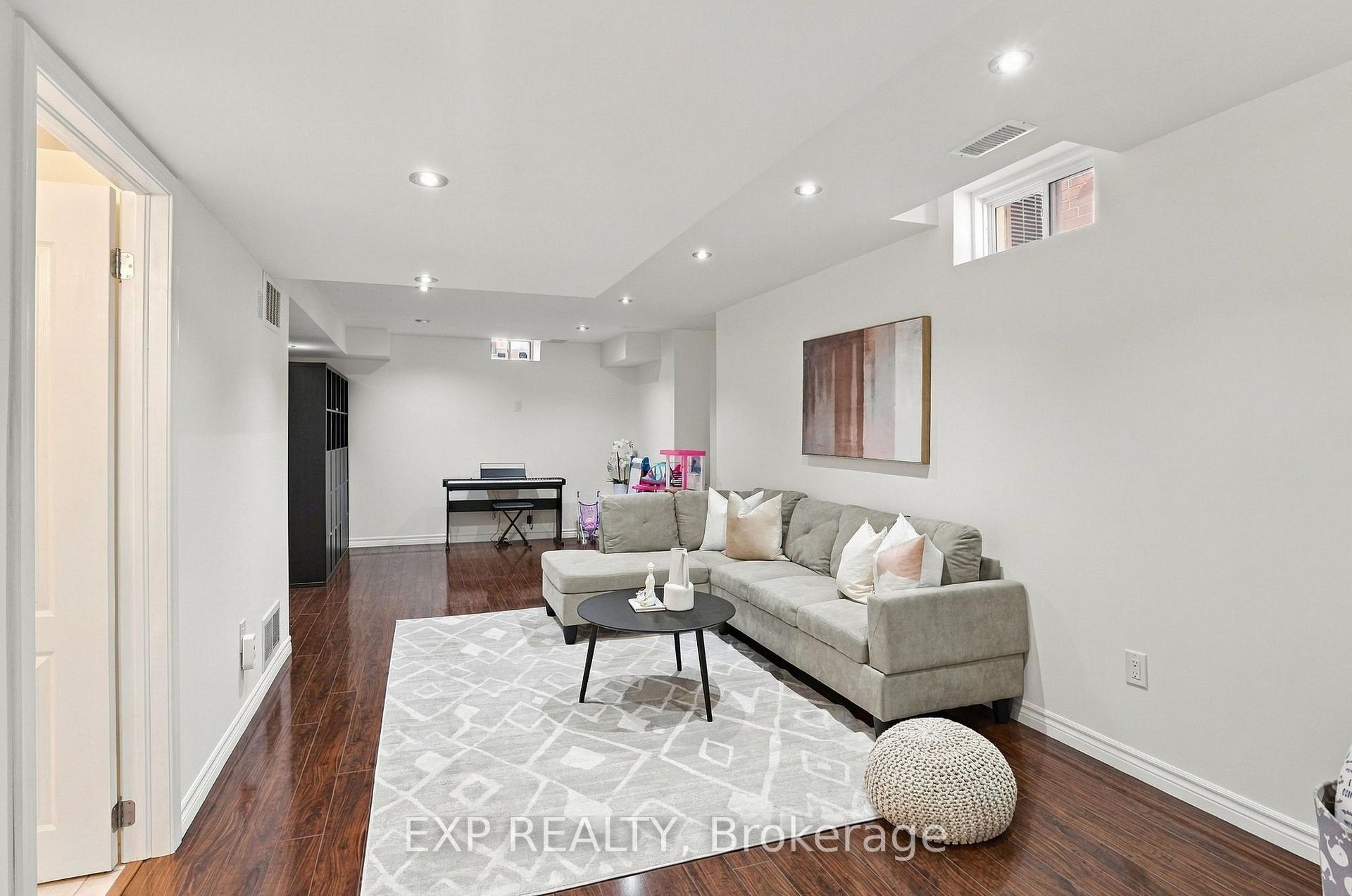 Photo 32 of 262 Wilfred Murison Avenue, Markham, Berczy — HOMEH