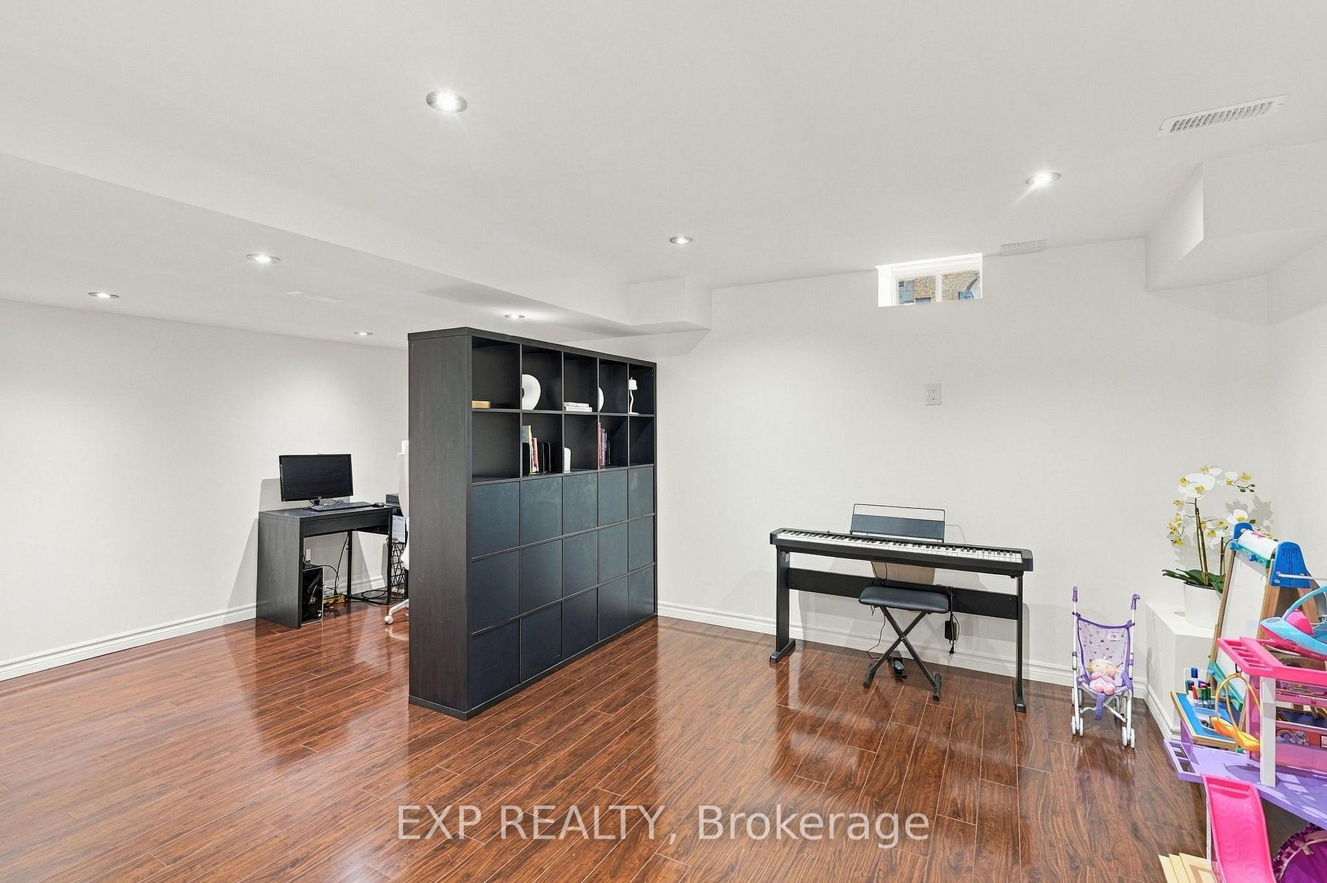 Photo 34 of 262 Wilfred Murison Avenue, Markham, Berczy — HOMEH