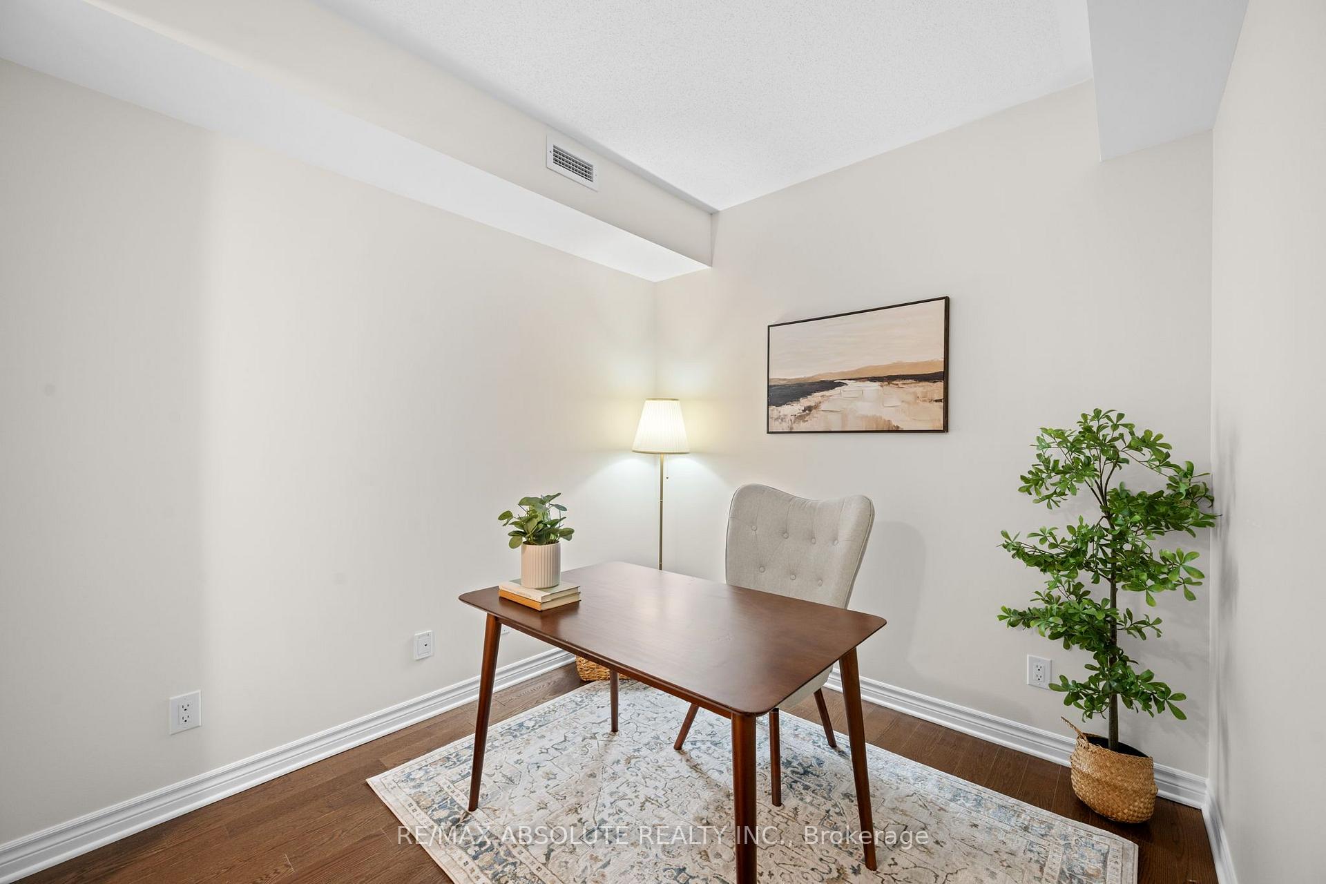 Photo 5 of Unit 203, 210 Janka Private, Ottawa, Kanata - Emerald Meadows/Trailwest — HOMEH
