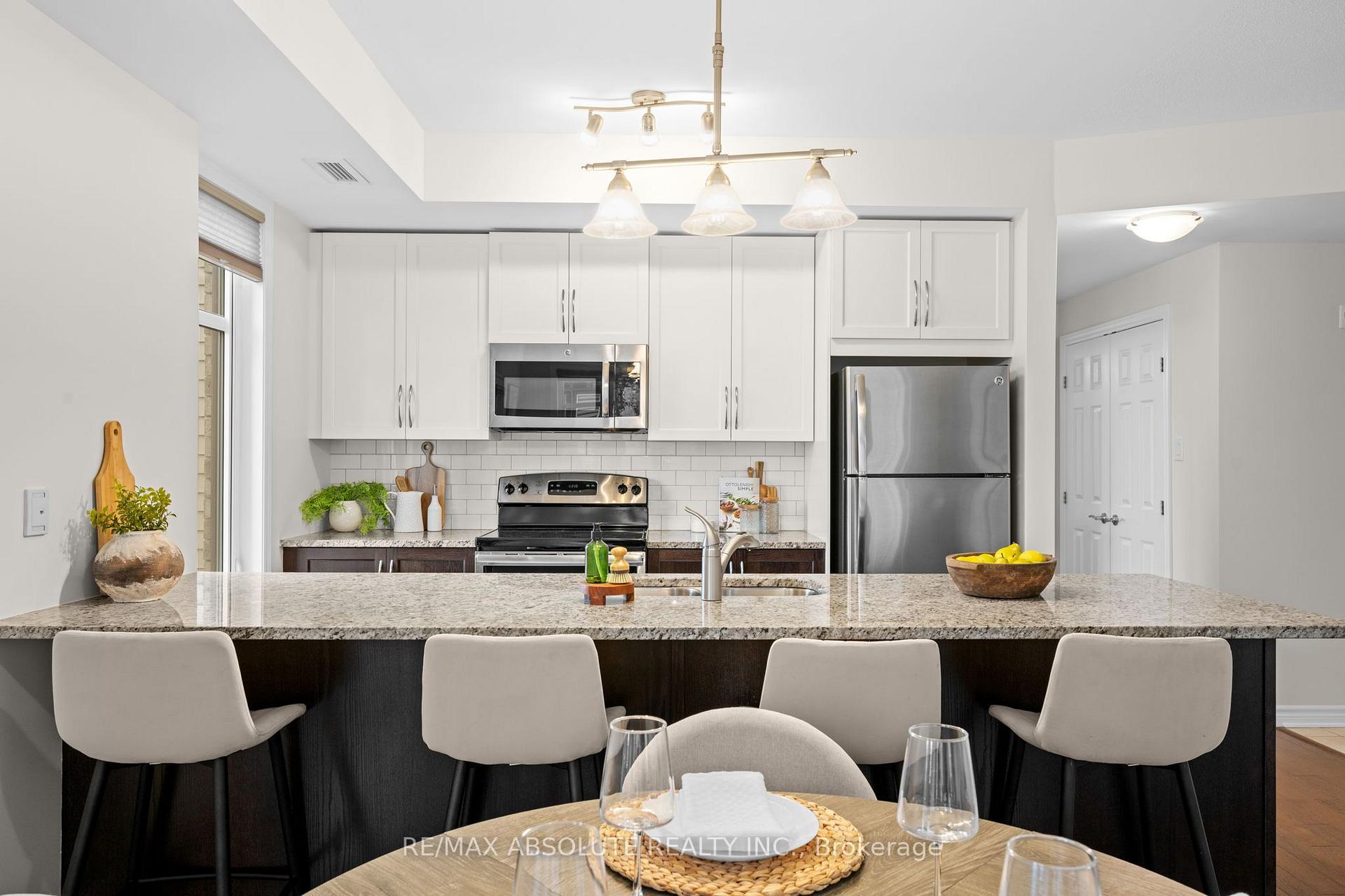 Photo 7 of Unit 203, 210 Janka Private, Ottawa, Kanata - Emerald Meadows/Trailwest — HOMEH