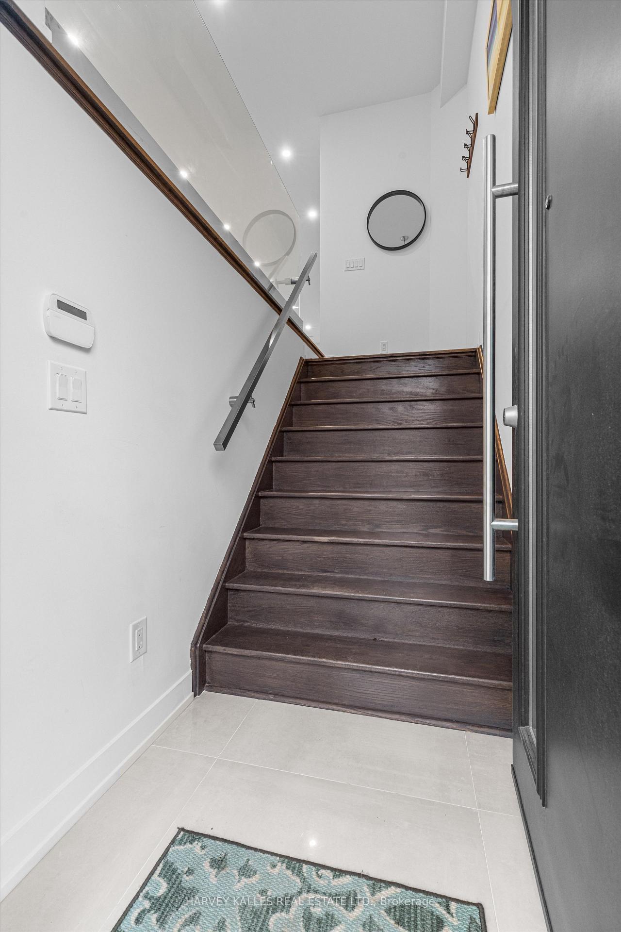 Photo 5 of 609A Harvie Avenue, Toronto, Caledonia-Fairbank — HOMEH