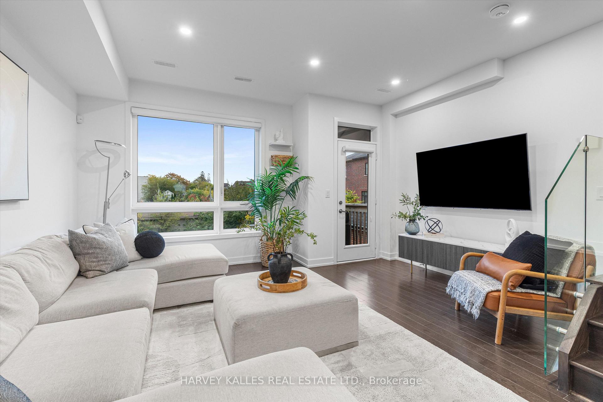 Photo 19 of 609A Harvie Avenue, Toronto, Caledonia-Fairbank — HOMEH