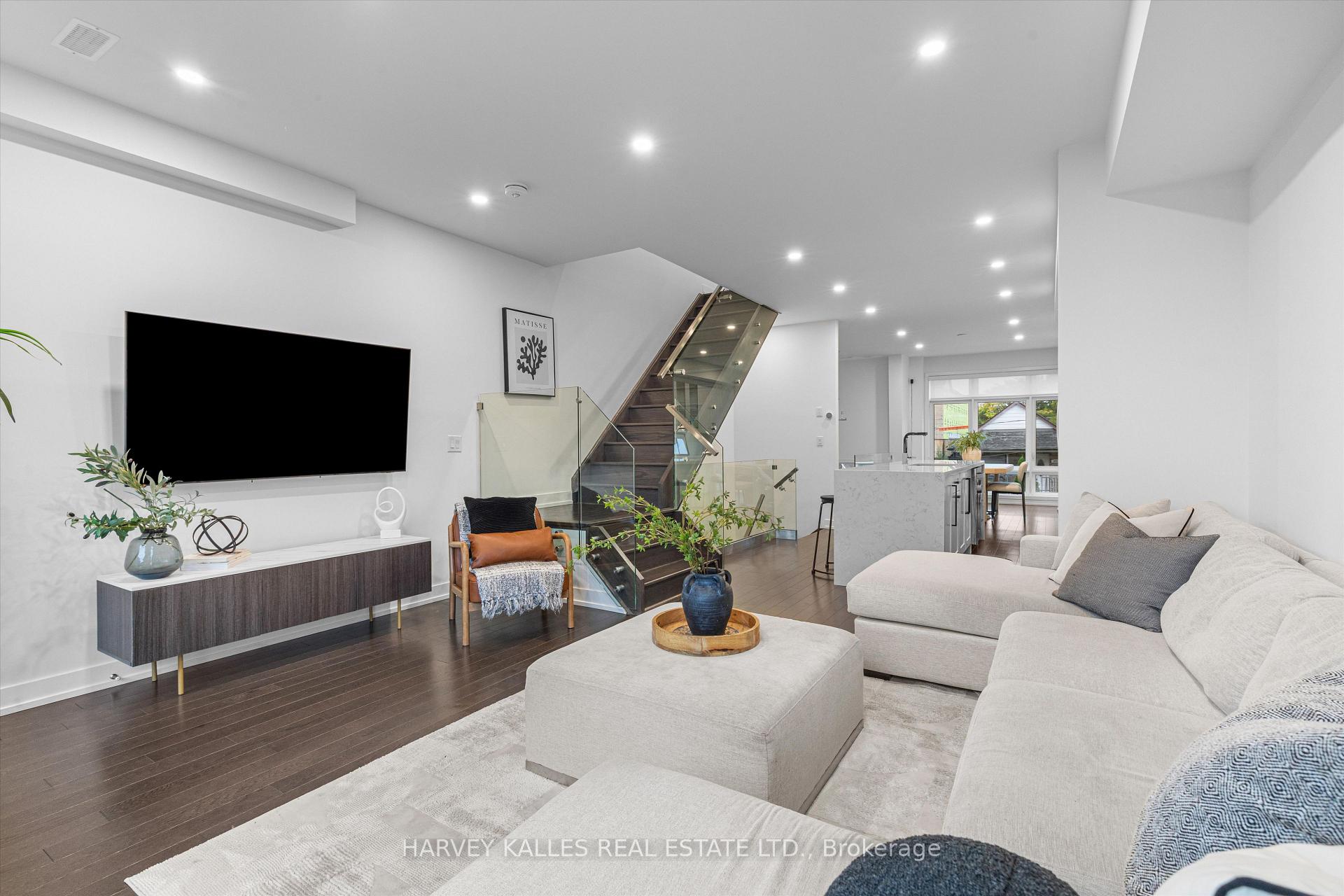 Photo 21 of 609A Harvie Avenue, Toronto, Caledonia-Fairbank — HOMEH