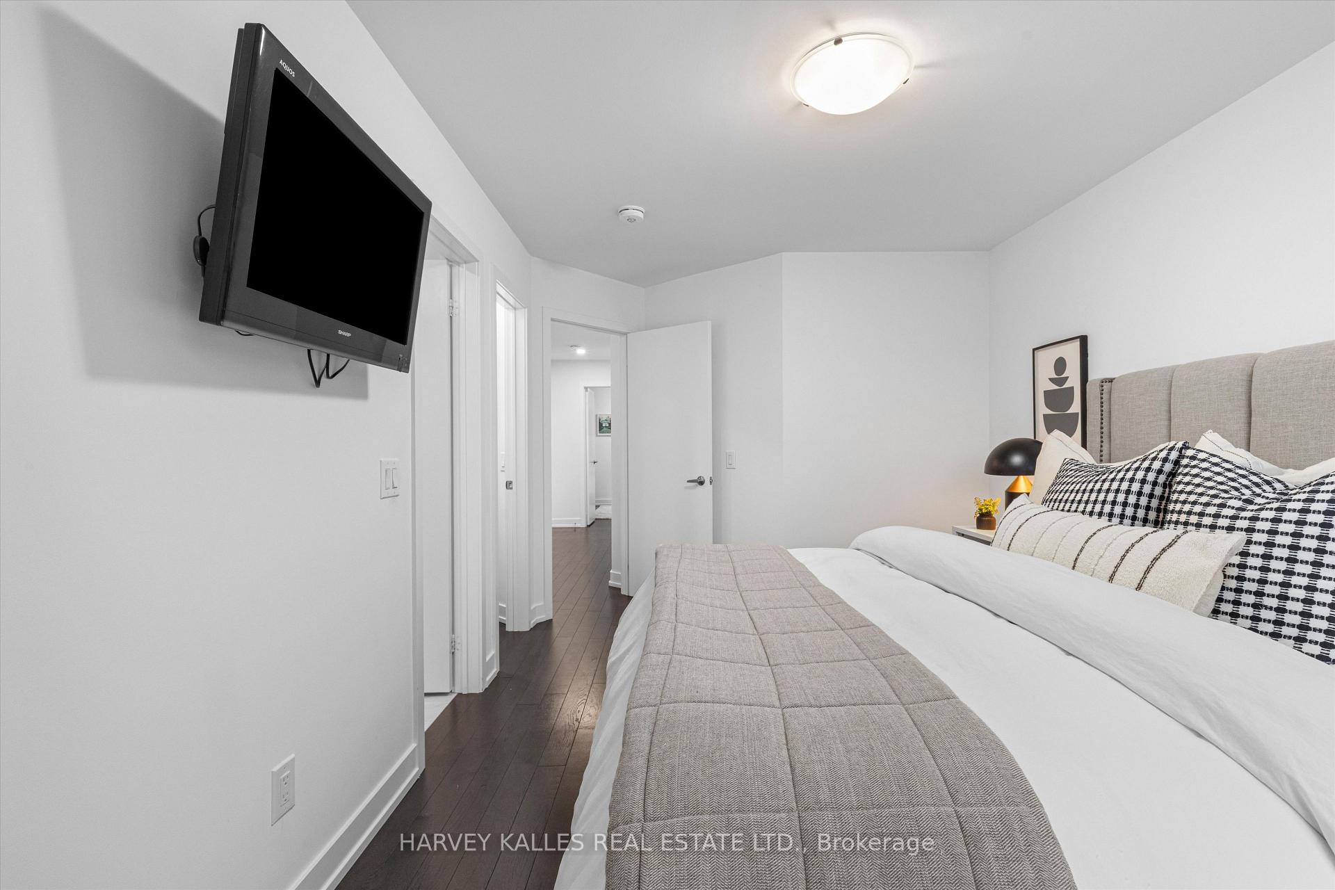 Photo 27 of 609A Harvie Avenue, Toronto, Caledonia-Fairbank — HOMEH